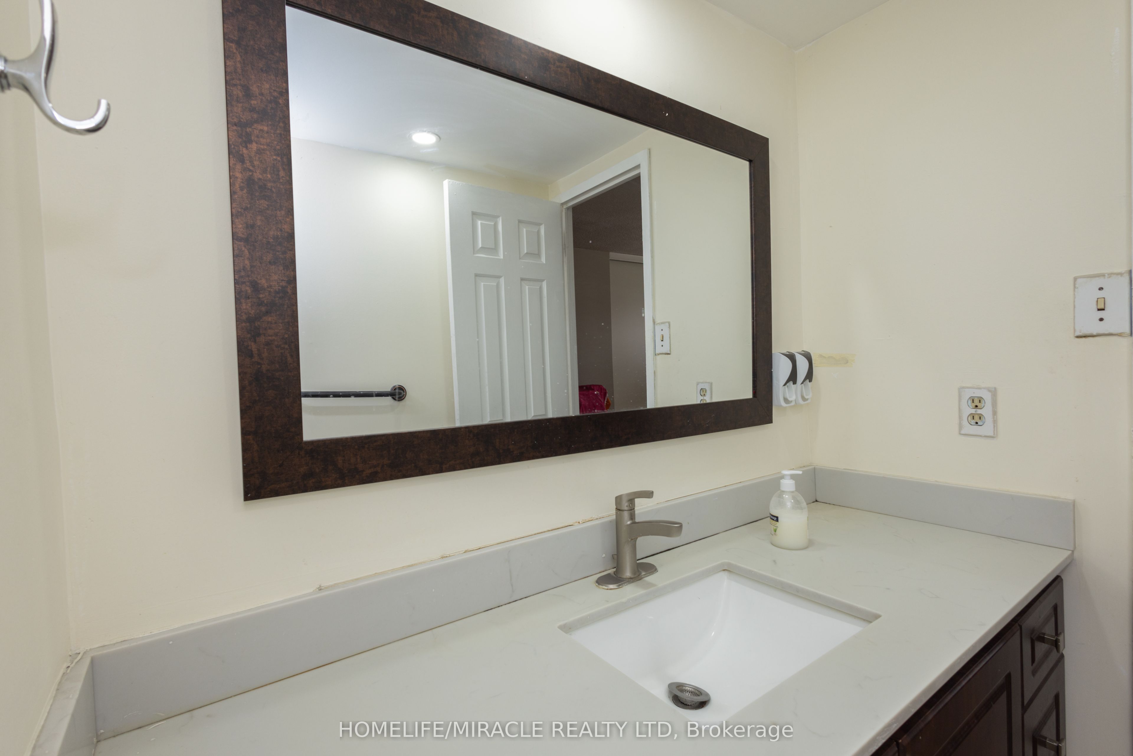 49 Silverstone Drive 1007 Property Photo 41