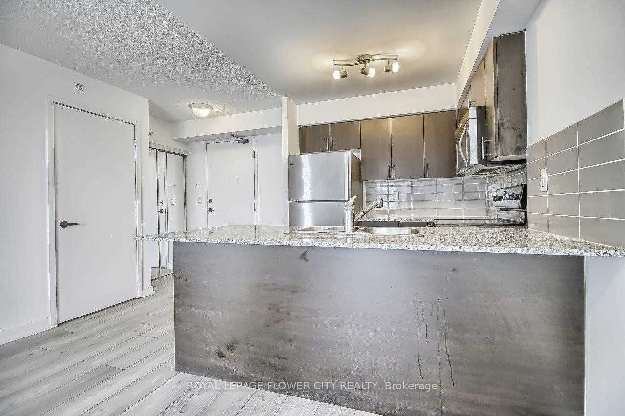 1410 Dupont Street 2002 Property Photo 5