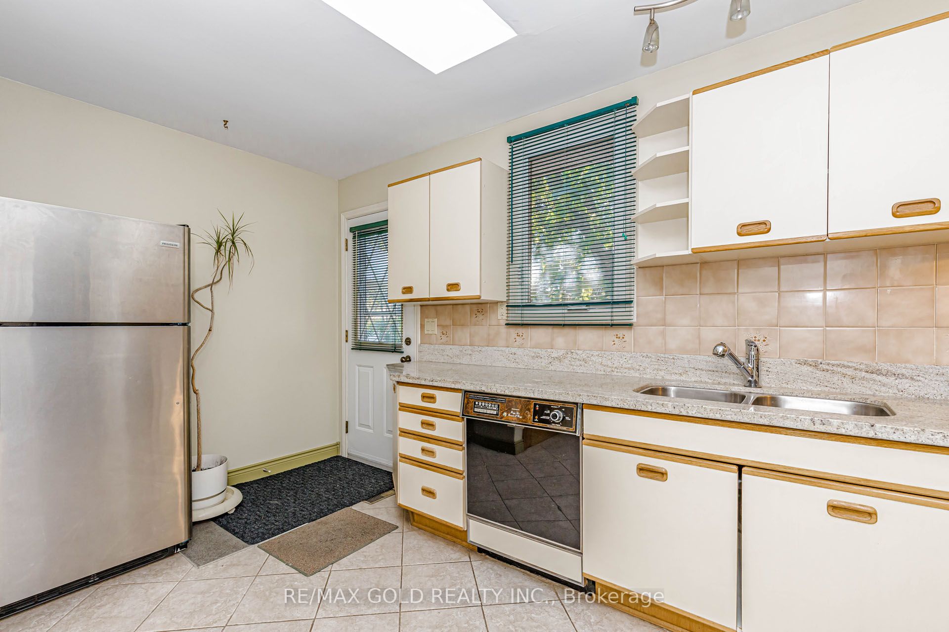 23 Brookdale Crescent Property Photo 10
