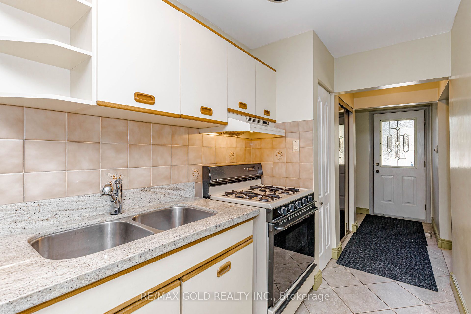 23 Brookdale Crescent Property Photo 12