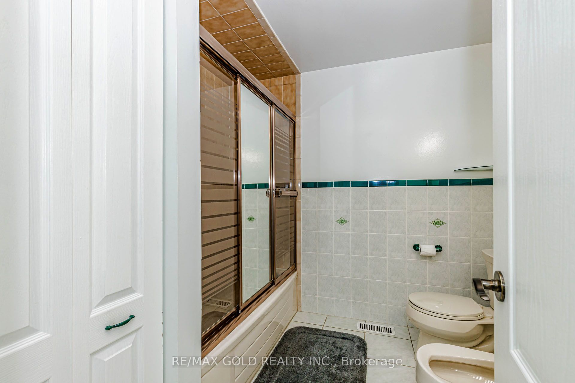 23 Brookdale Crescent Property Photo 32