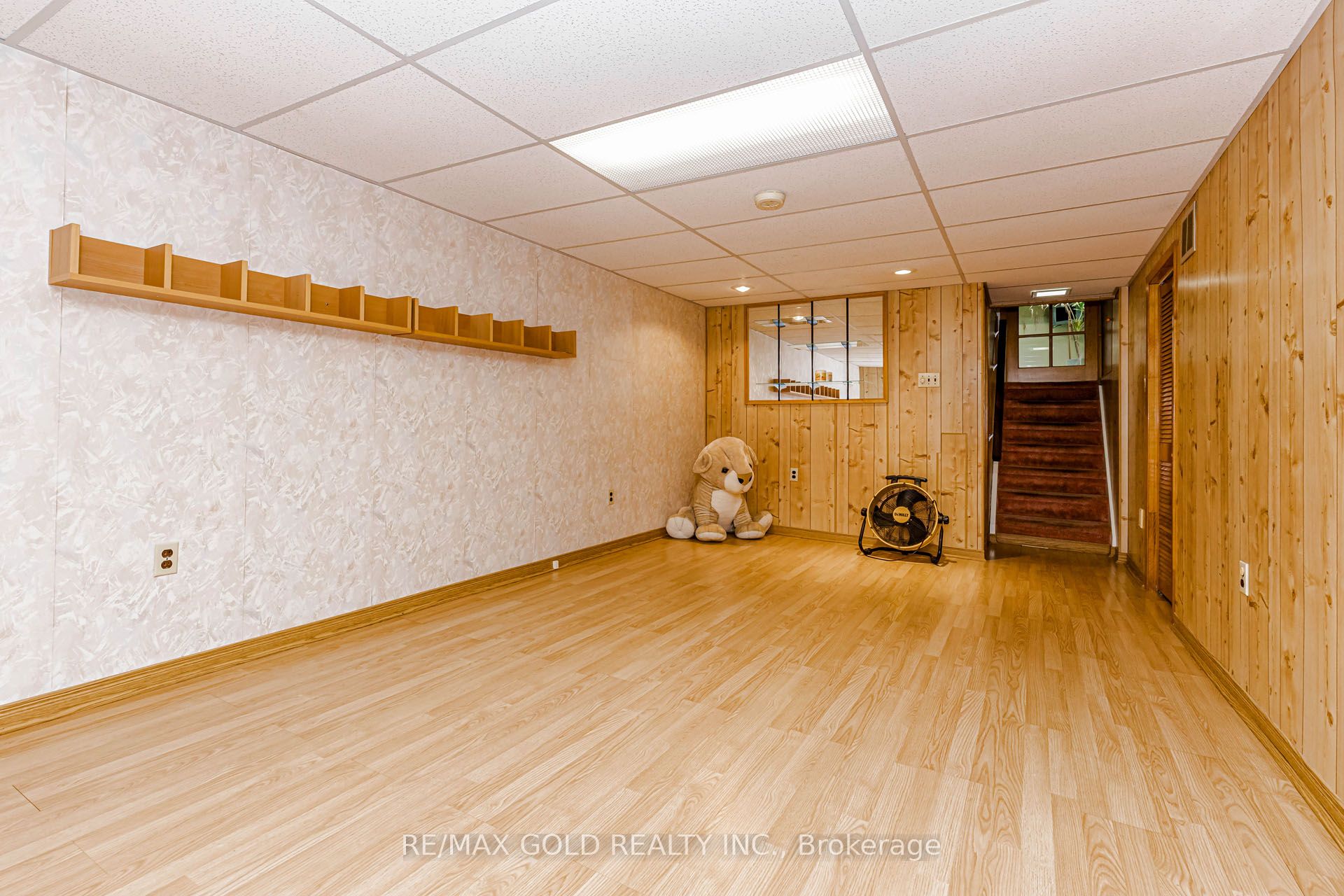23 Brookdale Crescent Property Photo 38