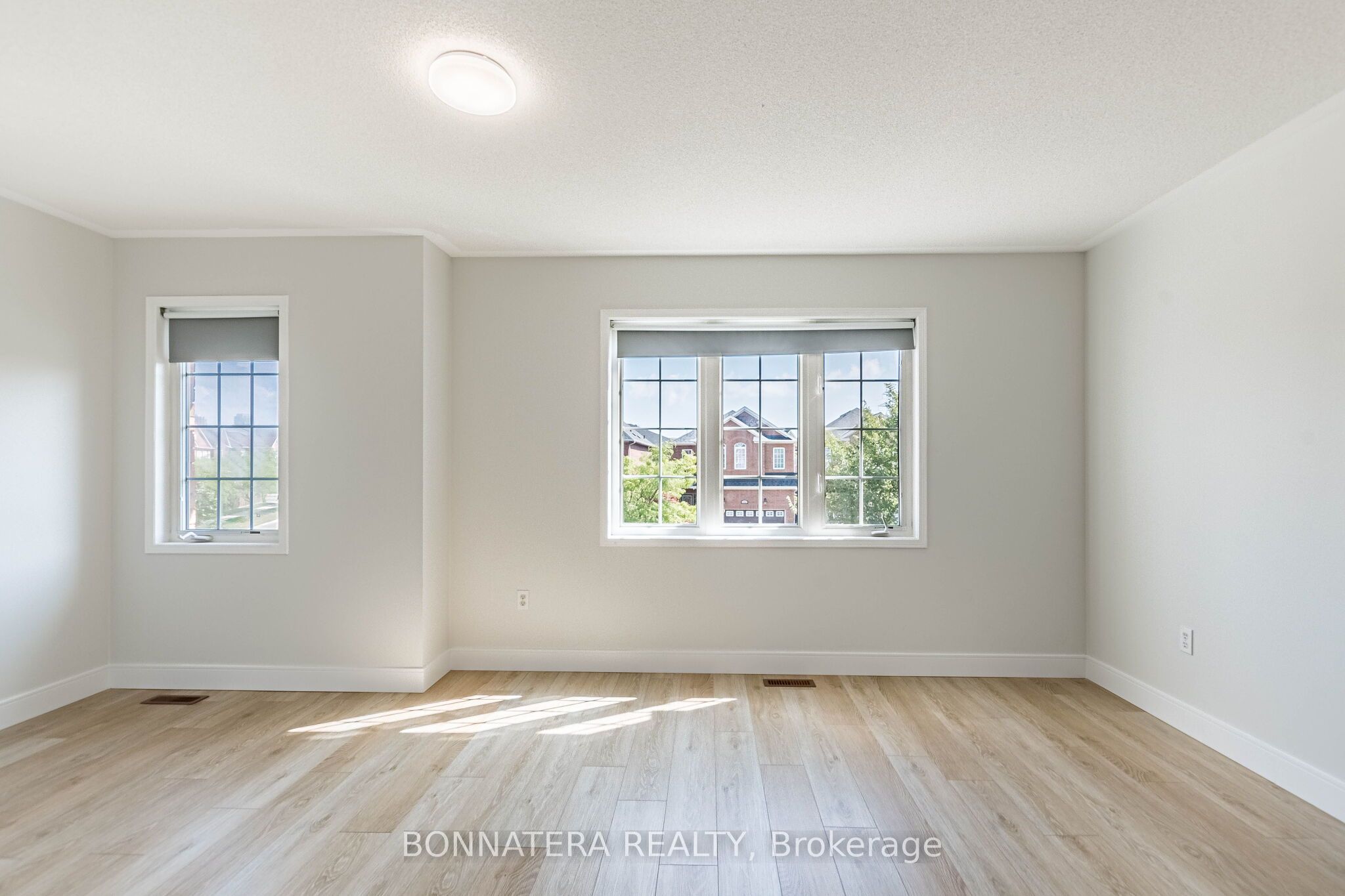4297 Guildwood Way Property Photo 41