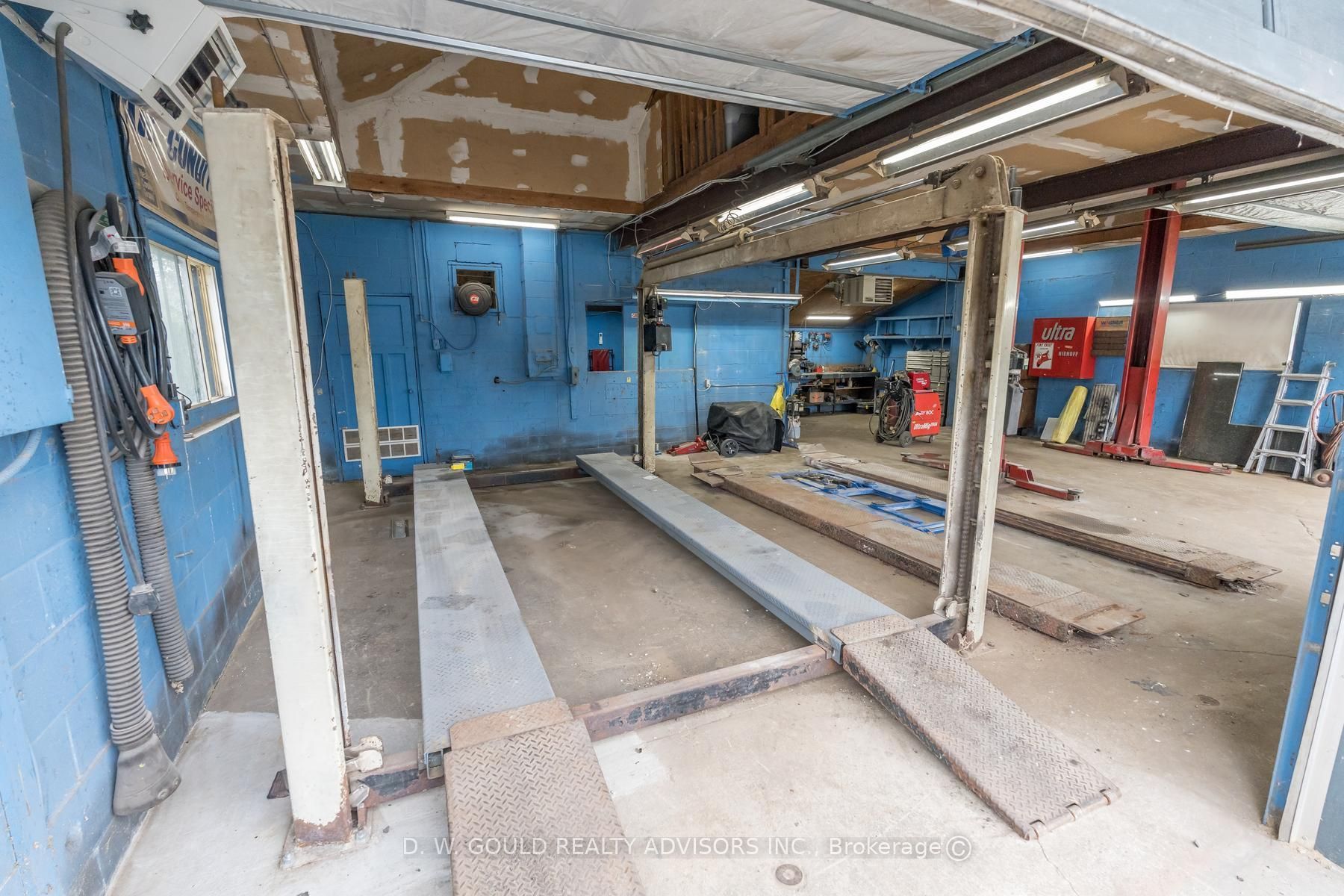 12656 22 Side Road Property Photo 11