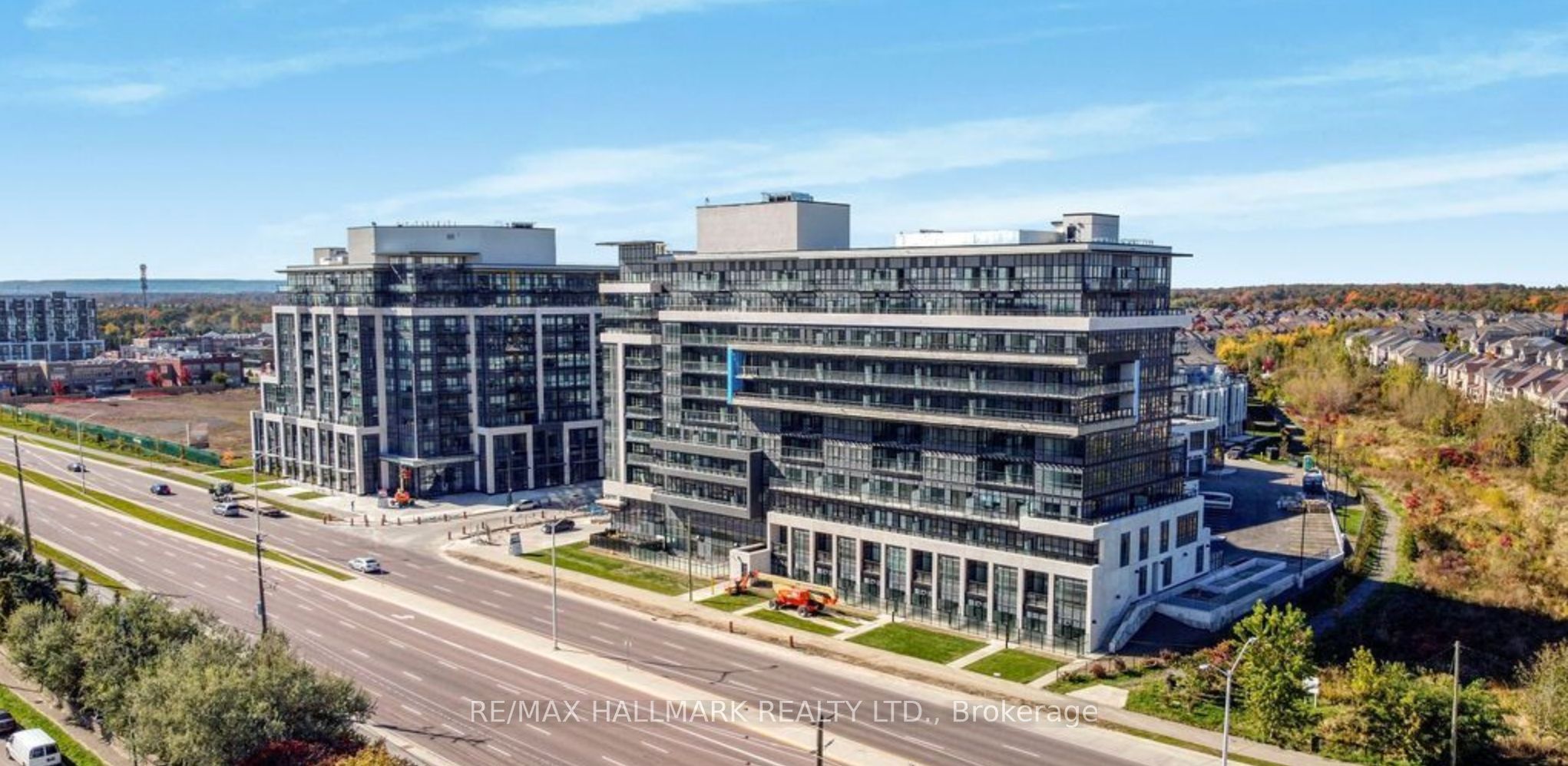 395 Dundas Street W 330 Property Photo 1