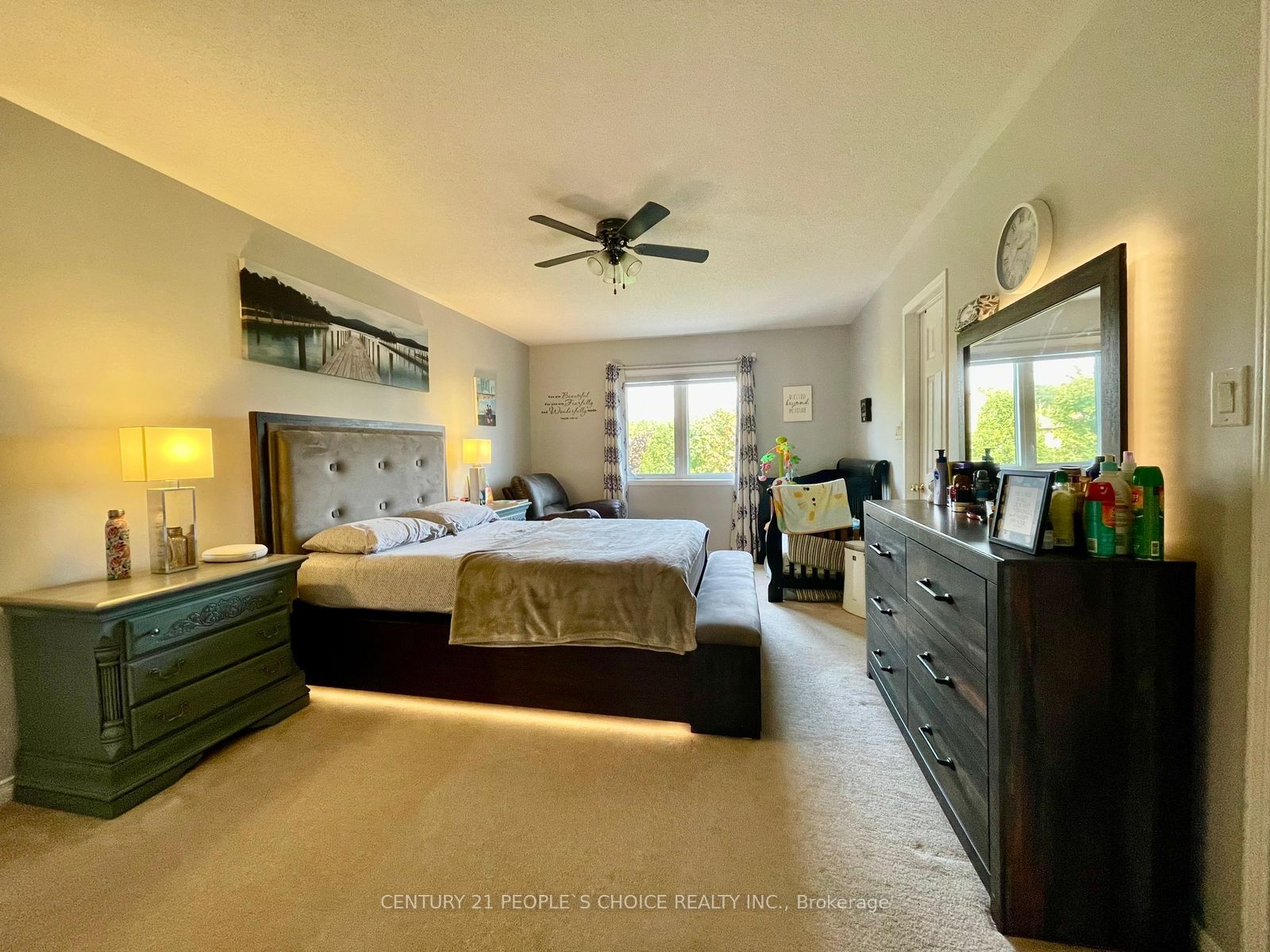 98 Niagara Trail Property Photo 7