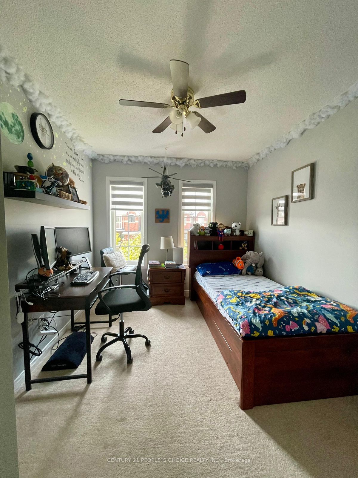 98 Niagara Trail Property Photo 9