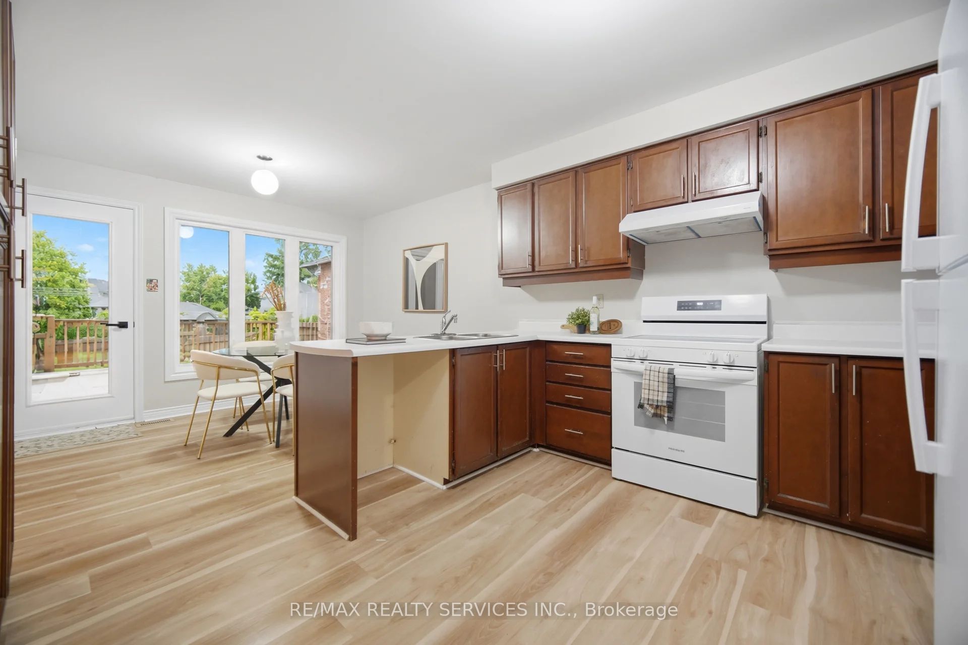4 Leeward Drive Property Photo 10