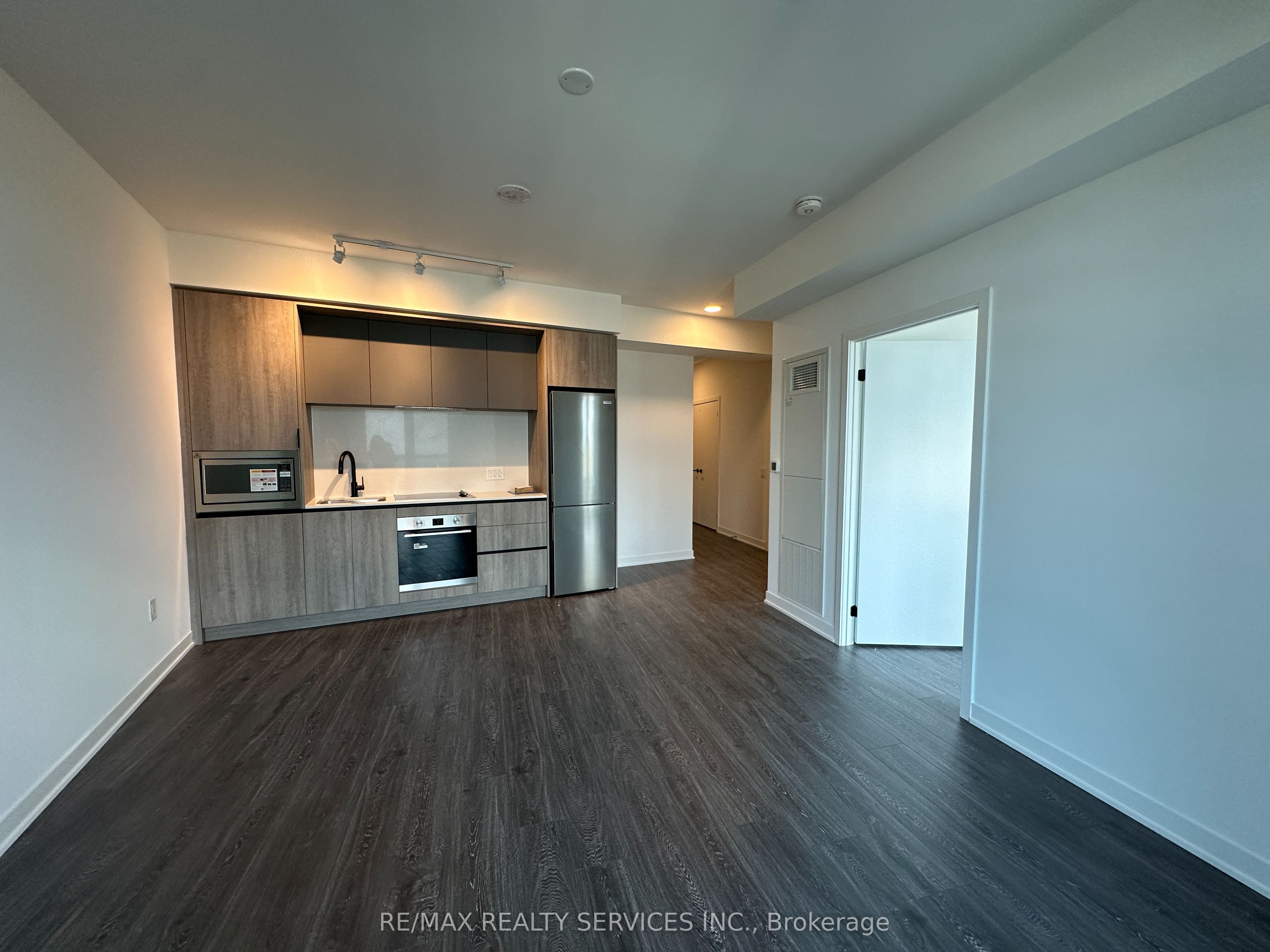 2495 Eglinton Avenue W 1913 Property Photo 1