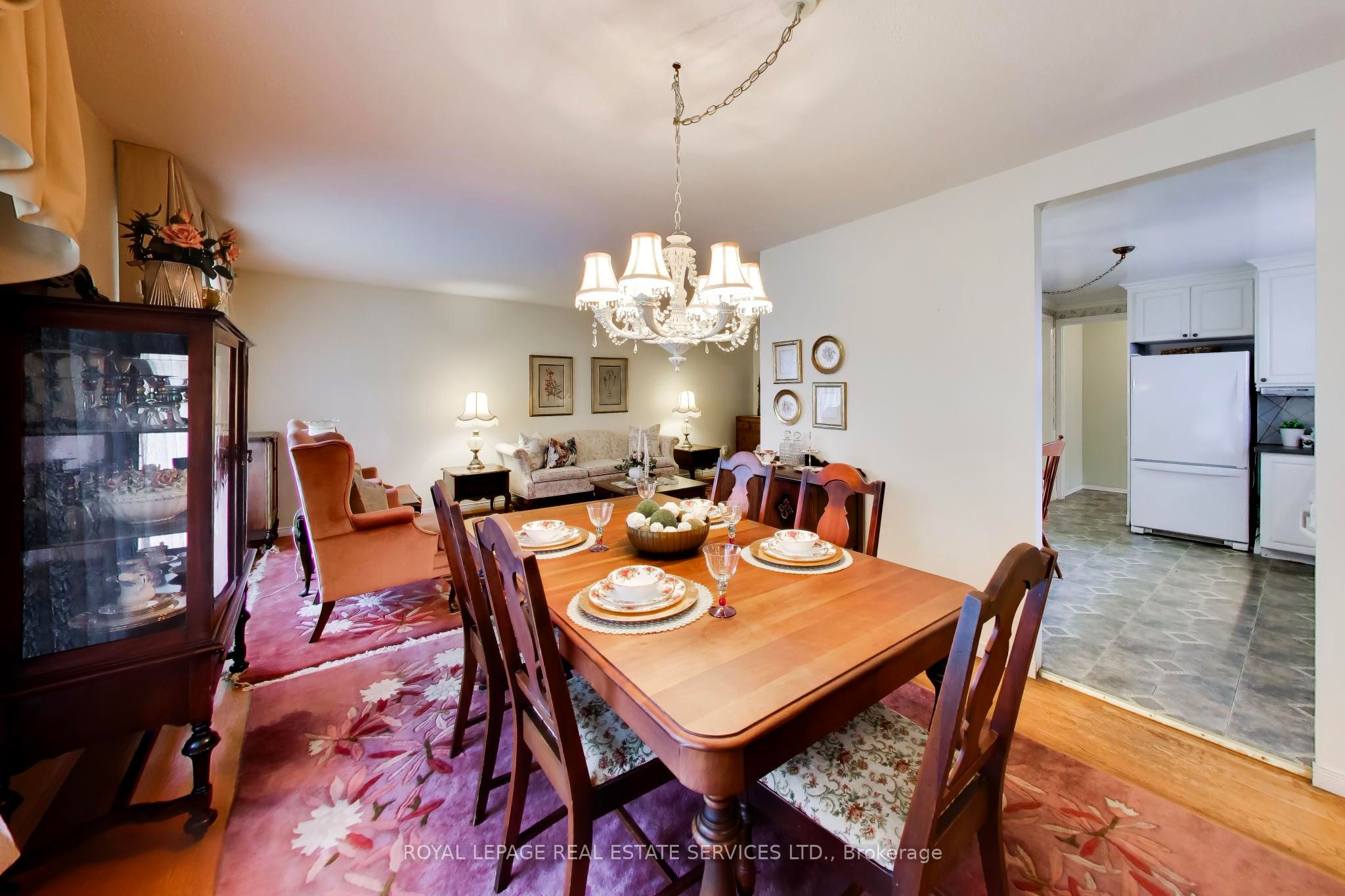 24 Elmvale Crescent Property Photo 6