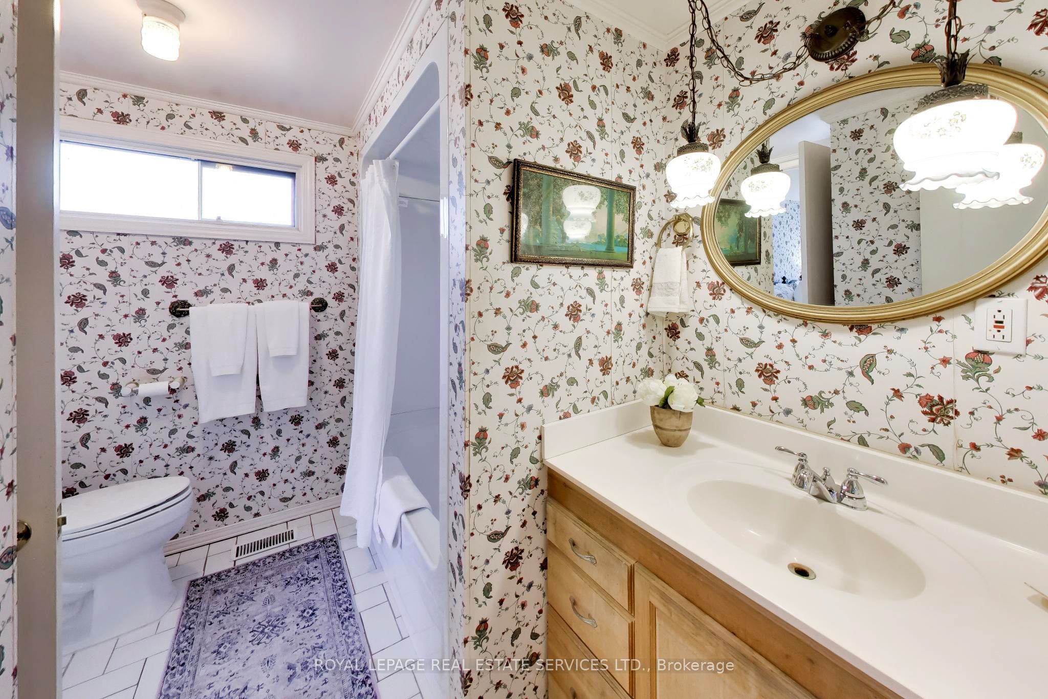 24 Elmvale Crescent Property Photo 11