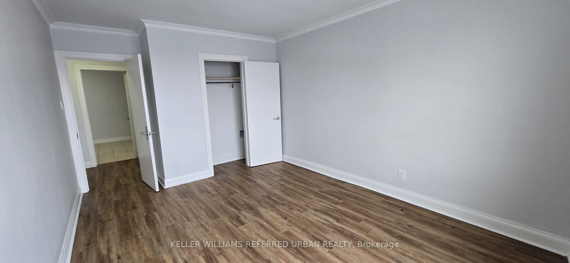 1854 Eglinton Avenue W 1 Property Photo 4