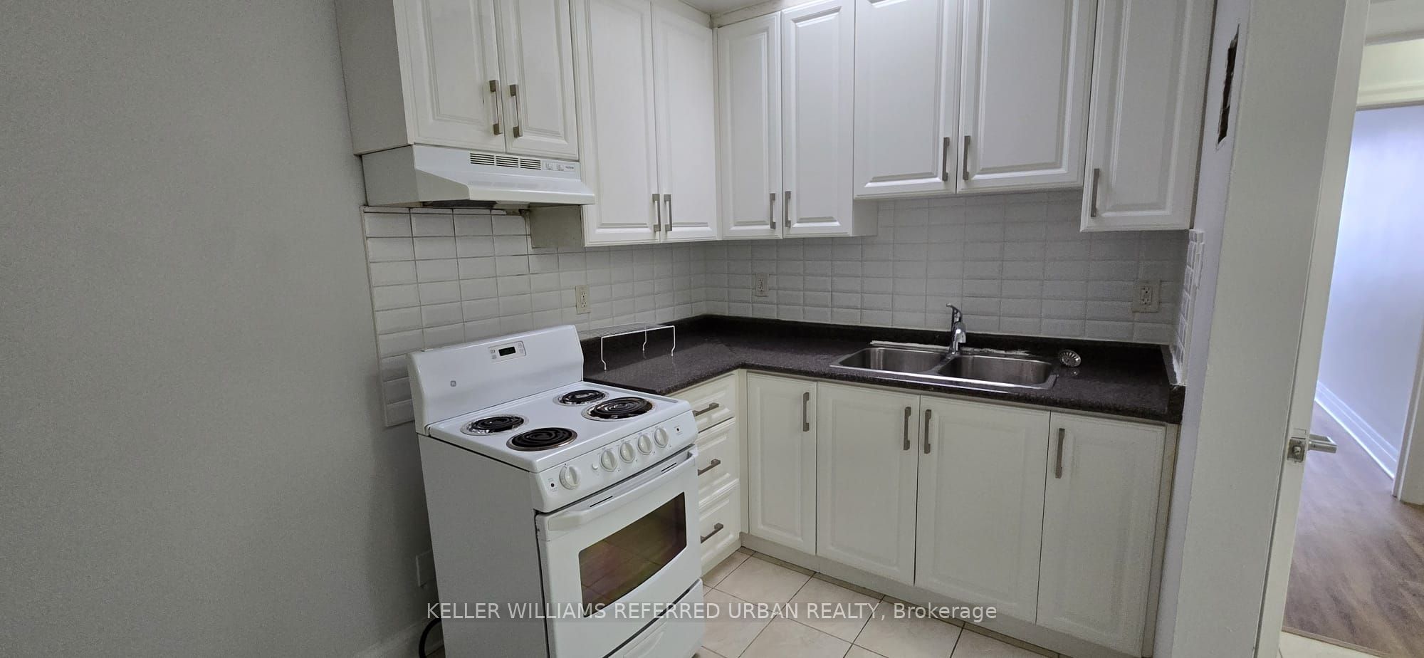 1854 Eglinton Avenue W 1 Property Photo 8
