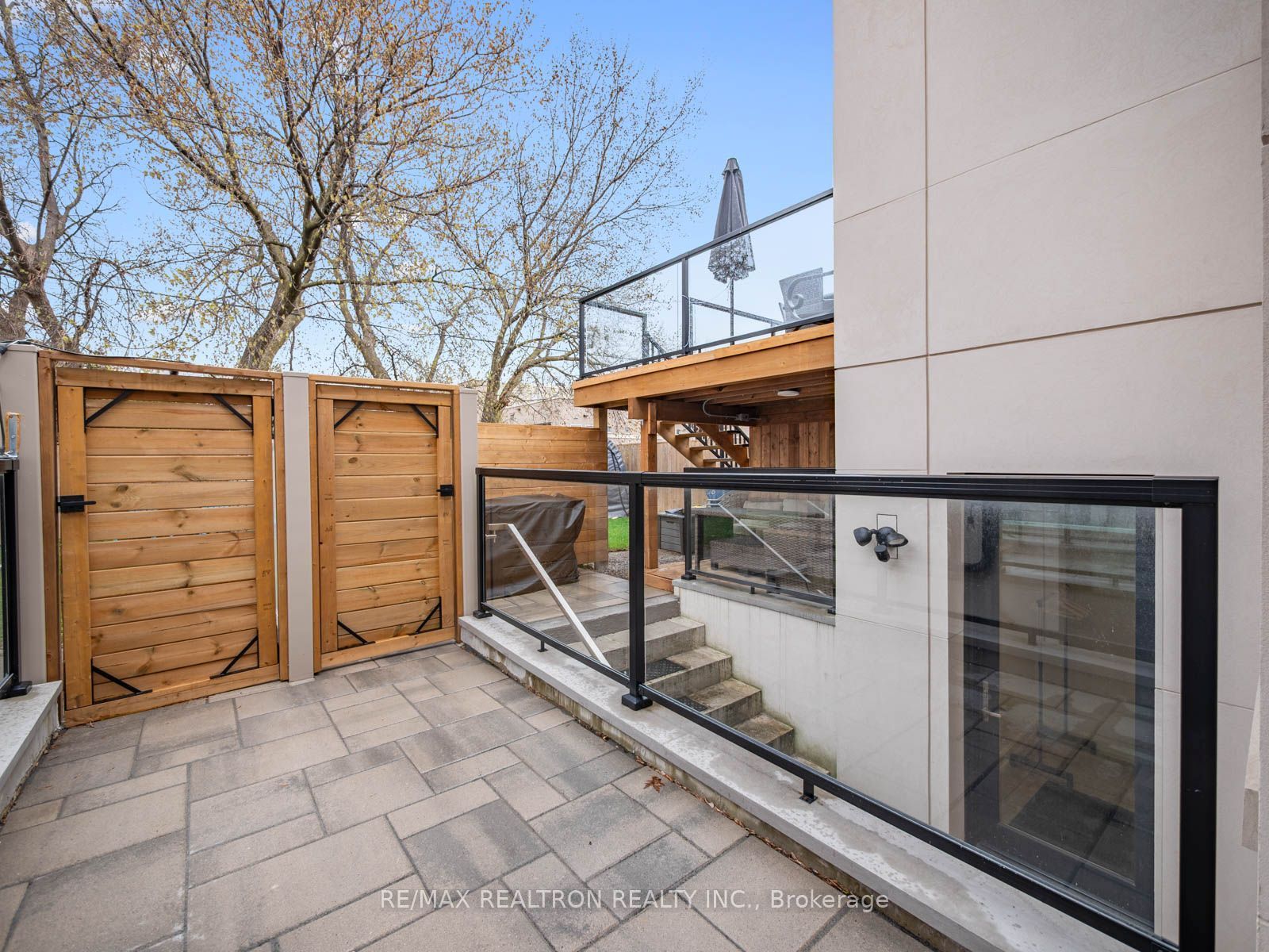 10 Katherine Road Lower Property Photo 6
