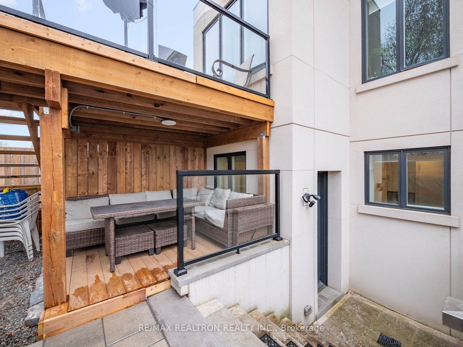 10 Katherine Road Lower Property Photo 7