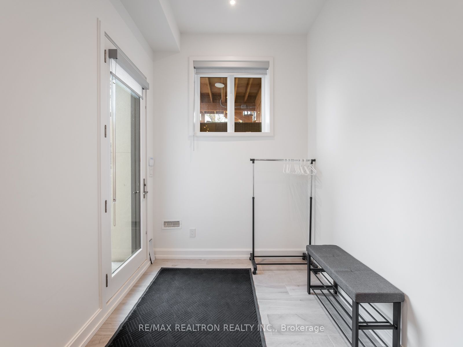 10 Katherine Road Lower Property Photo 9