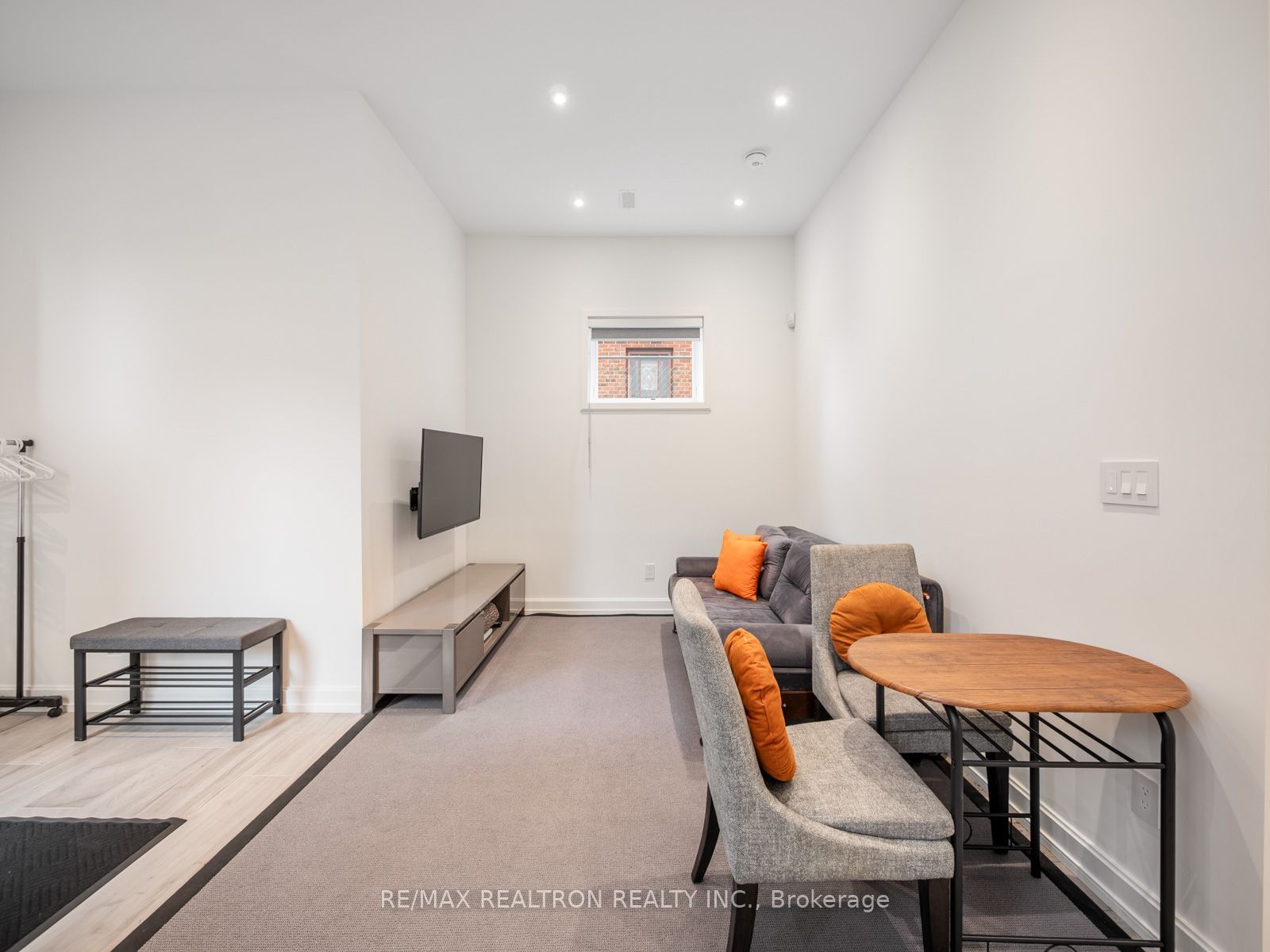10 Katherine Road Lower Property Photo 13