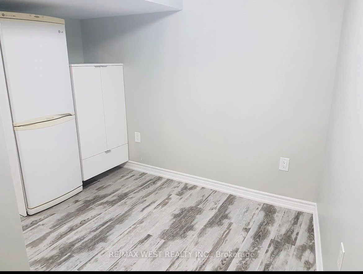 77 Murrie Street Lower Property Photo 3