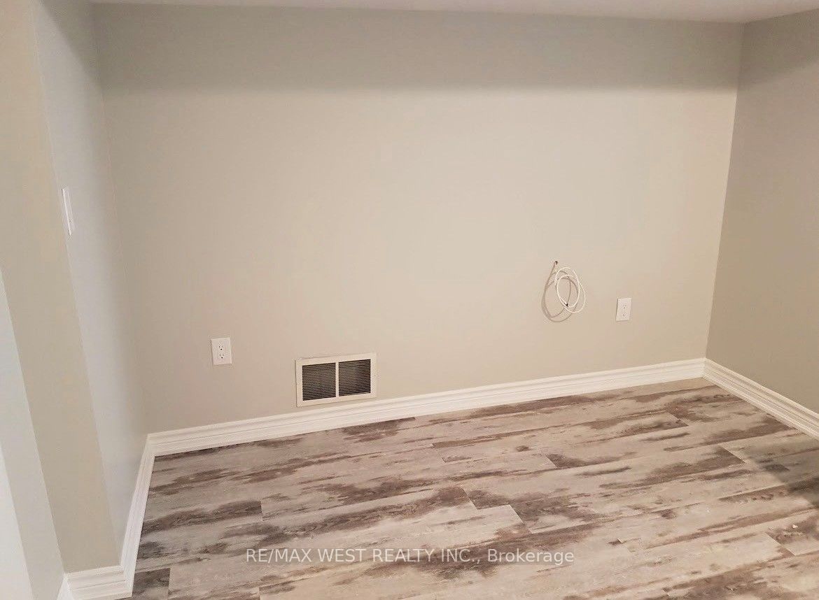 77 Murrie Street Lower Property Photo 7