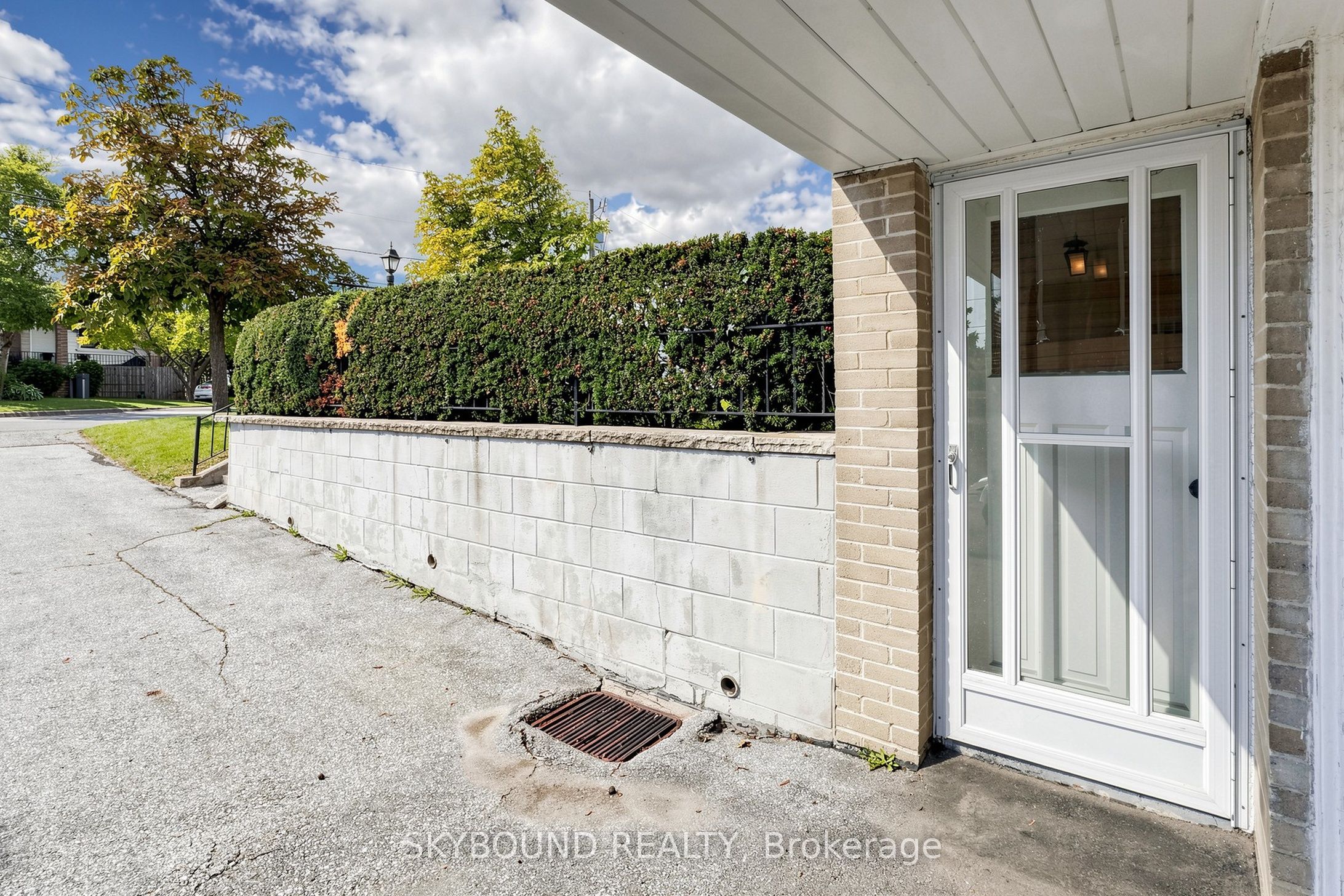13 Liscombe Road Property Photo 5