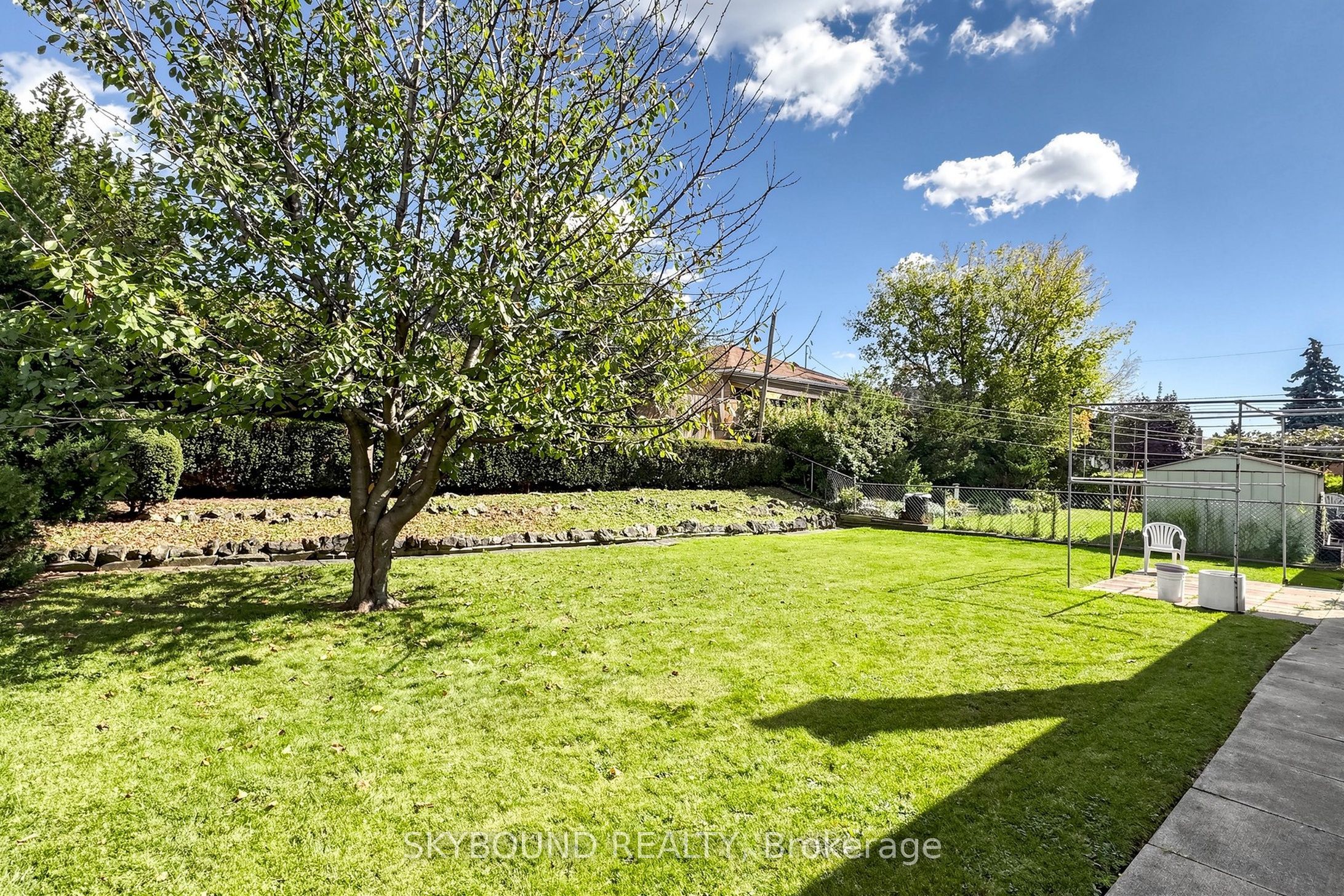 13 Liscombe Road Property Photo 29