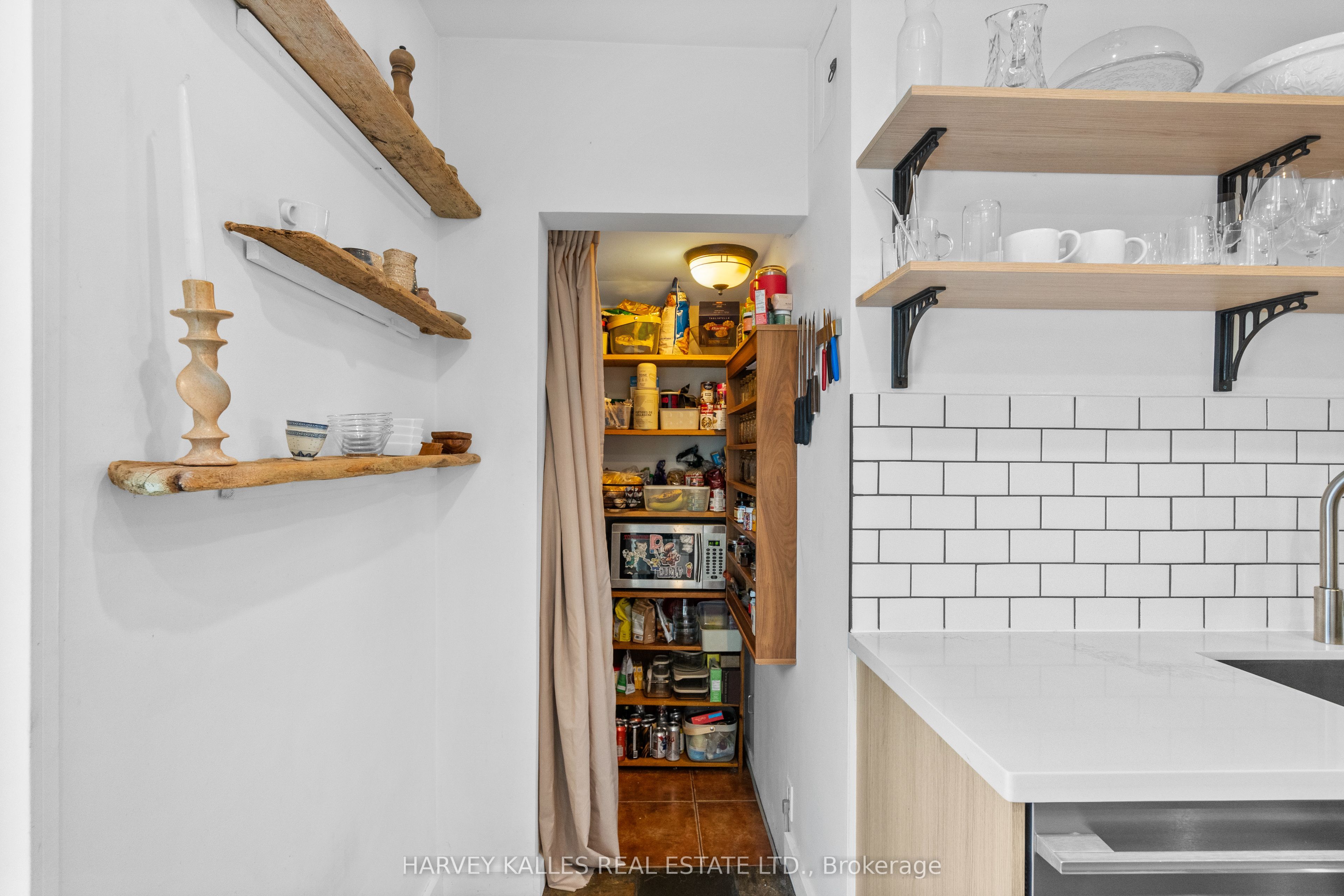 14 Manitoba Street Property Photo 21