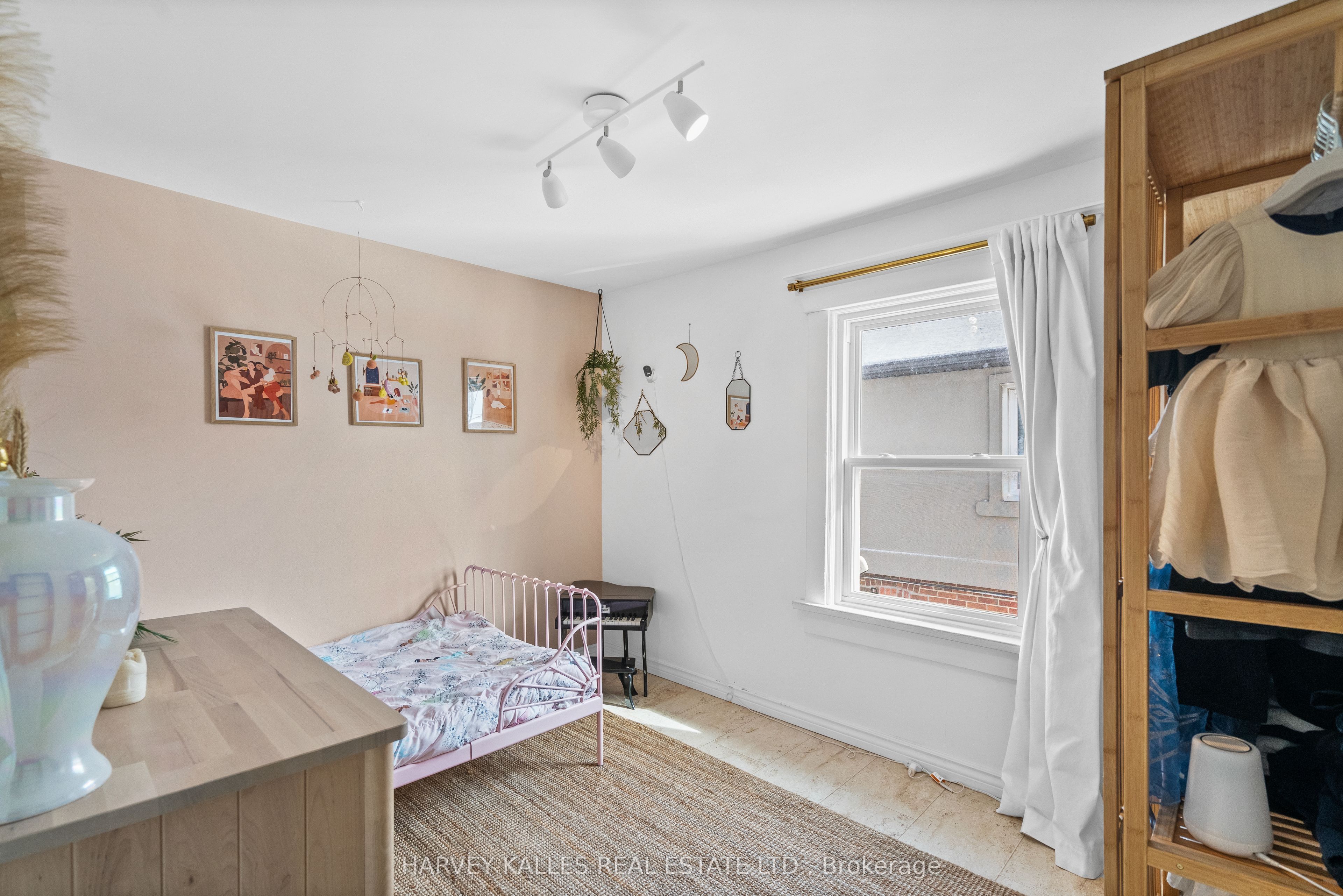 14 Manitoba Street Property Photo 30