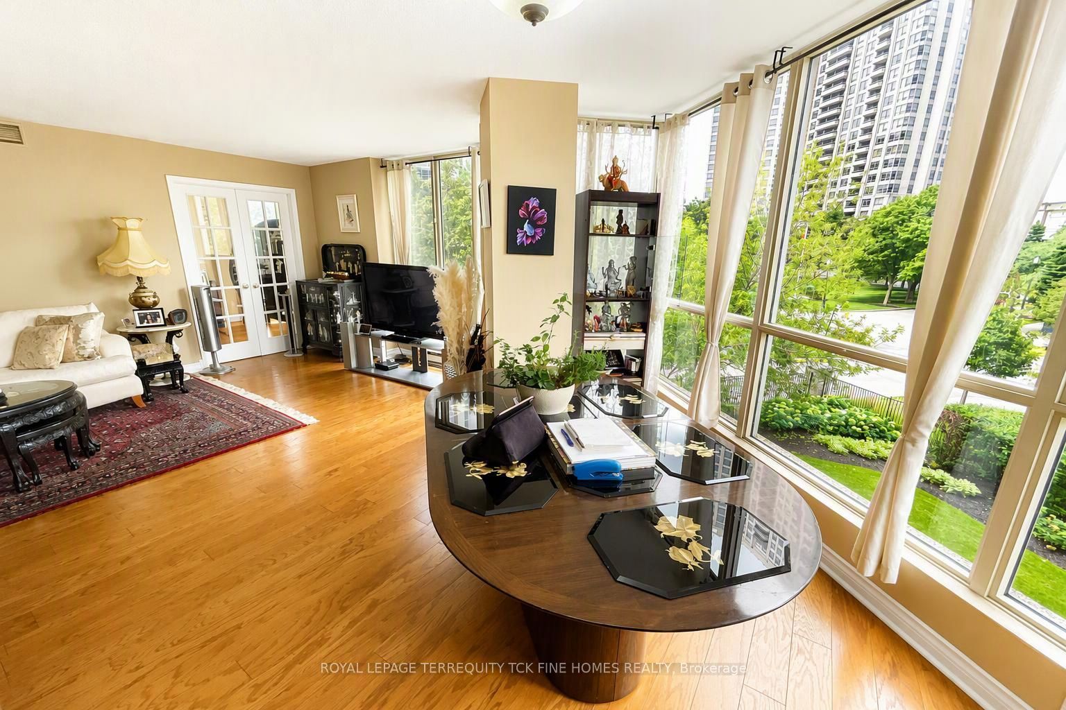 55 Kingsbridge Garden Circle 210 Property Photo 16