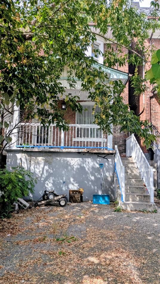 160 Rosemount Avenue