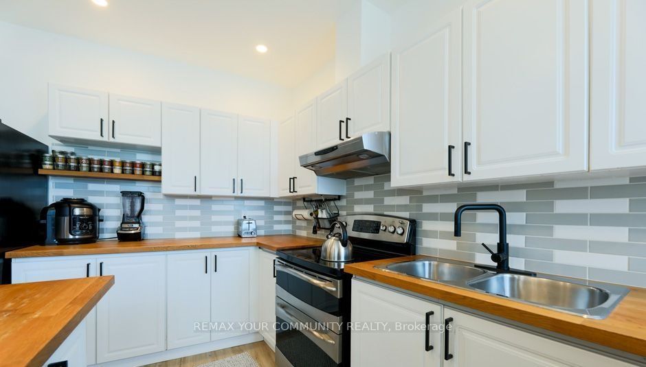 2874 Keele Street 405 Property Photo 11
