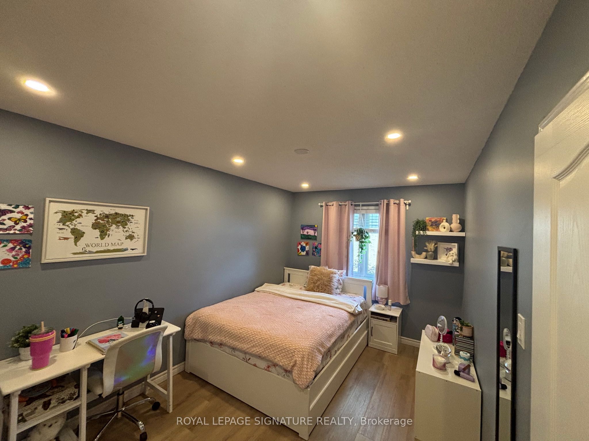 2112 Glenhampton Road Property Photo 4