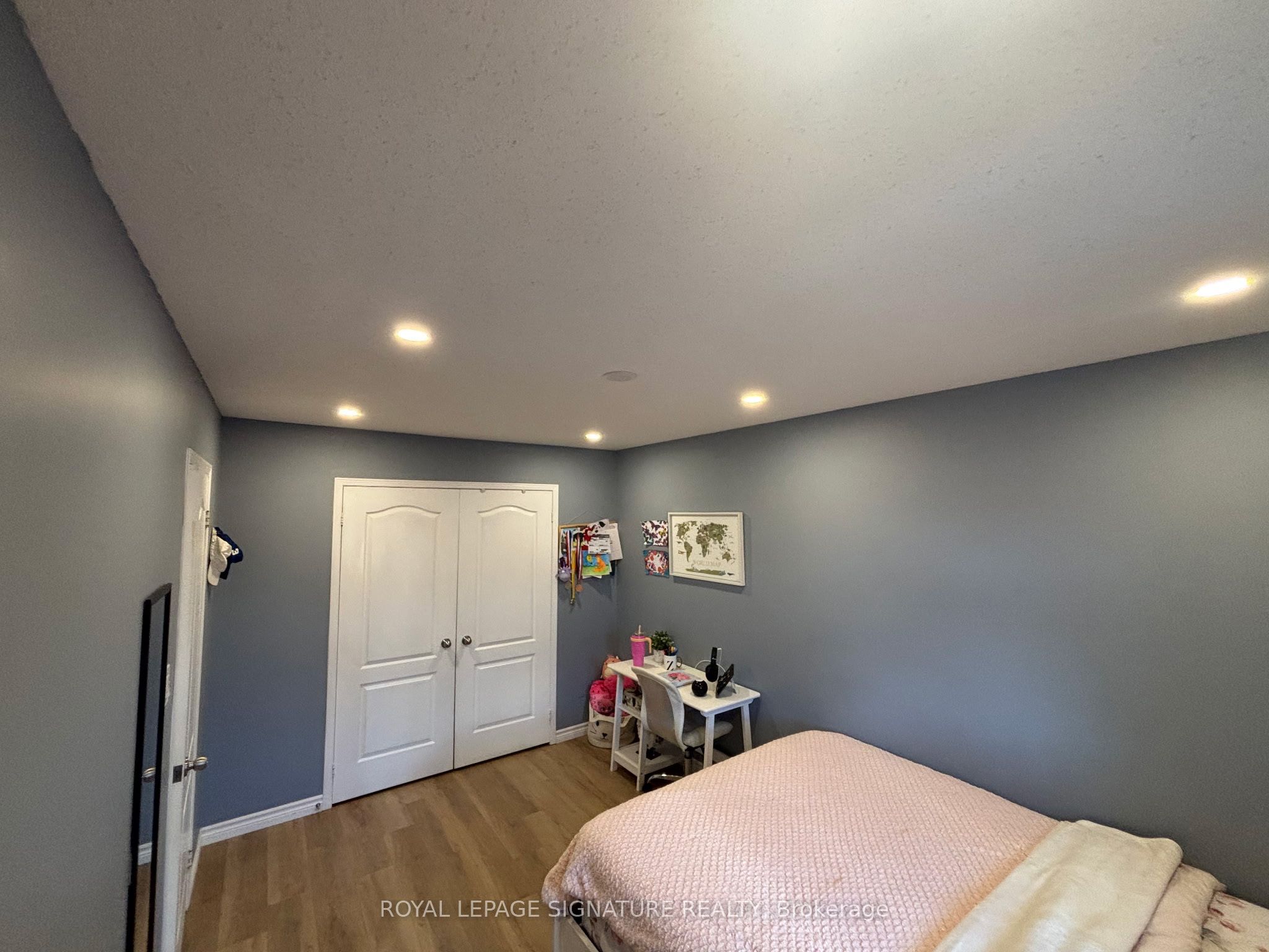 2112 Glenhampton Road Property Photo 6