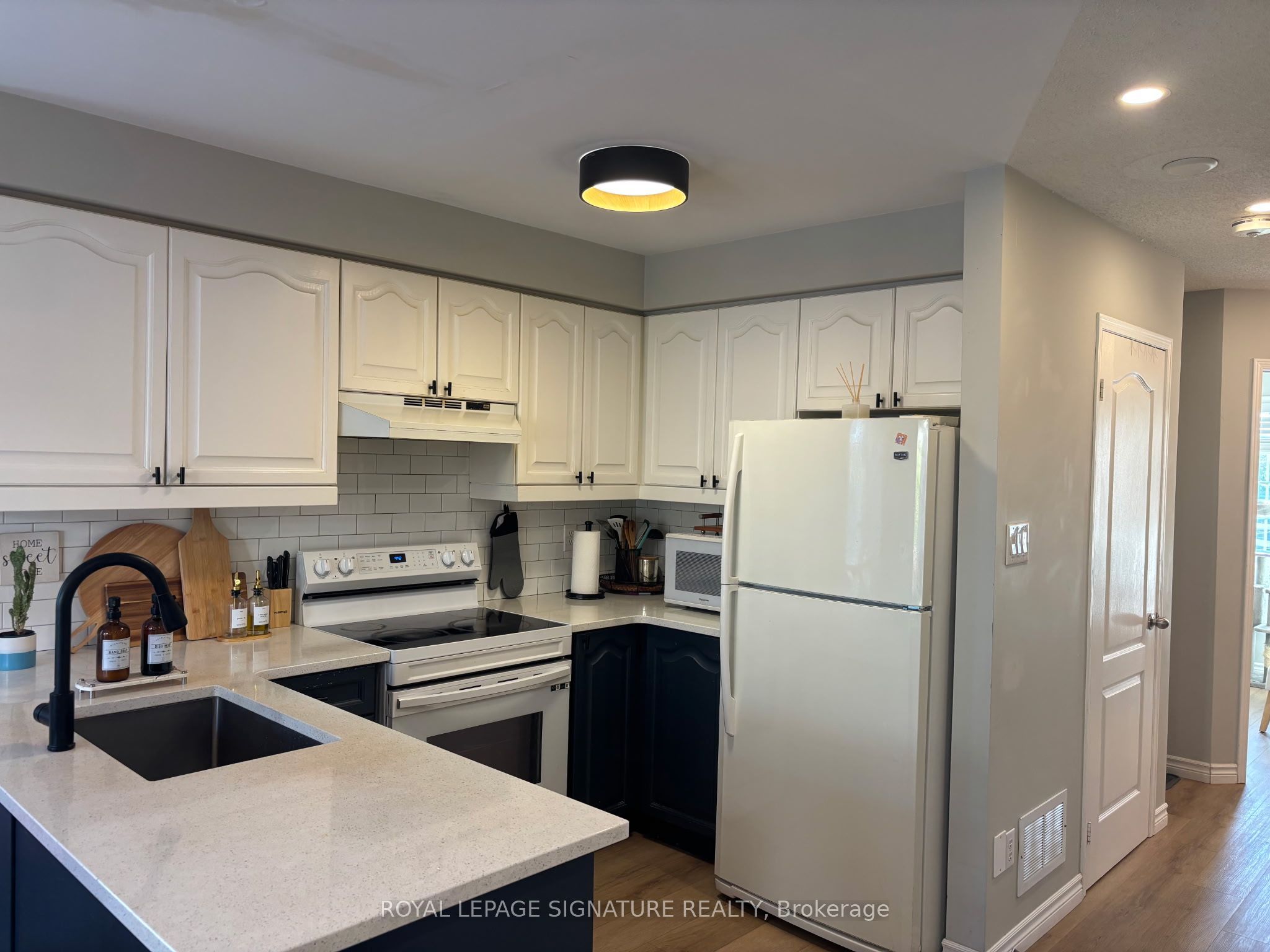 2112 Glenhampton Road Property Photo 16