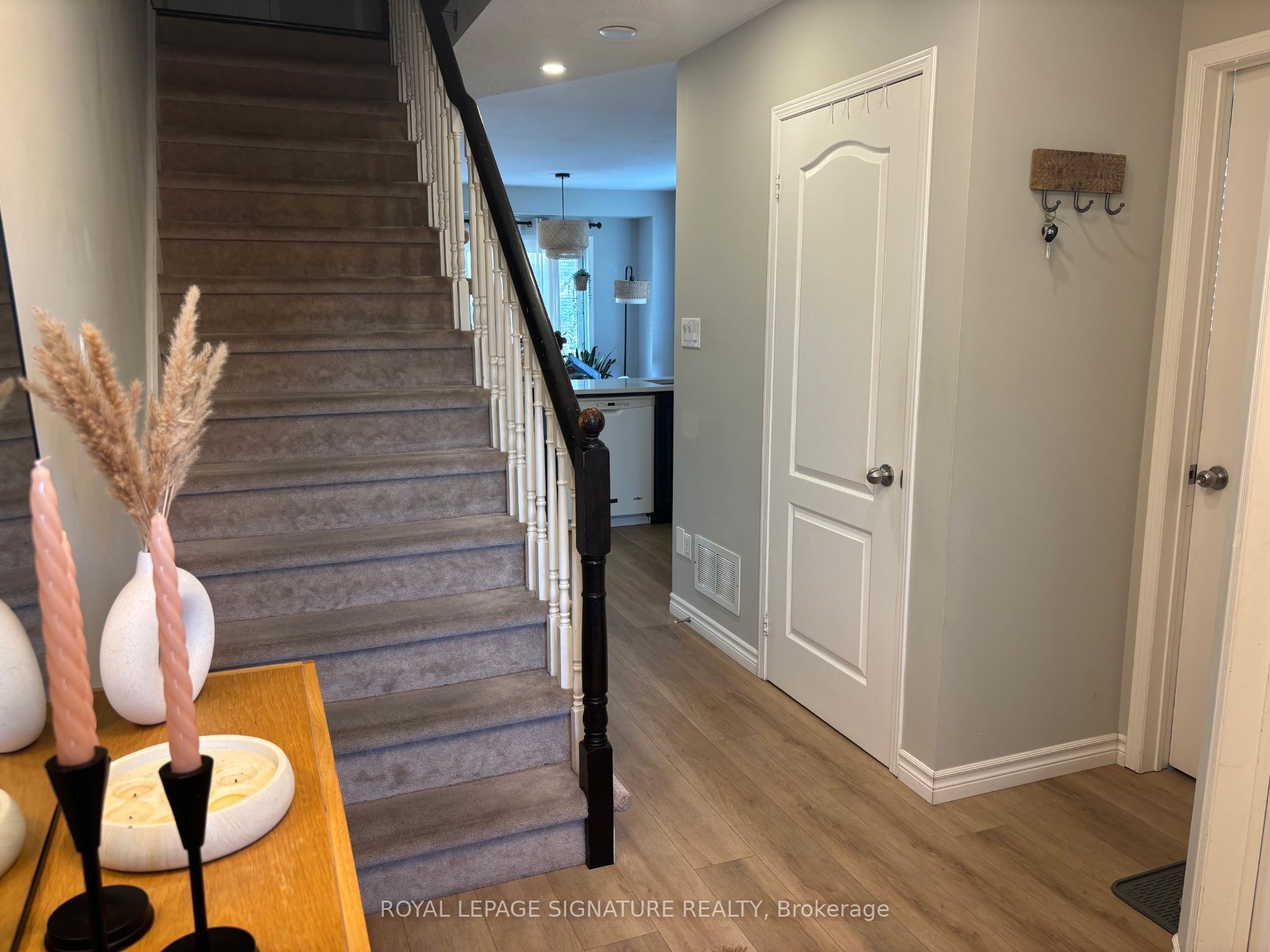 2112 Glenhampton Road Property Photo 23