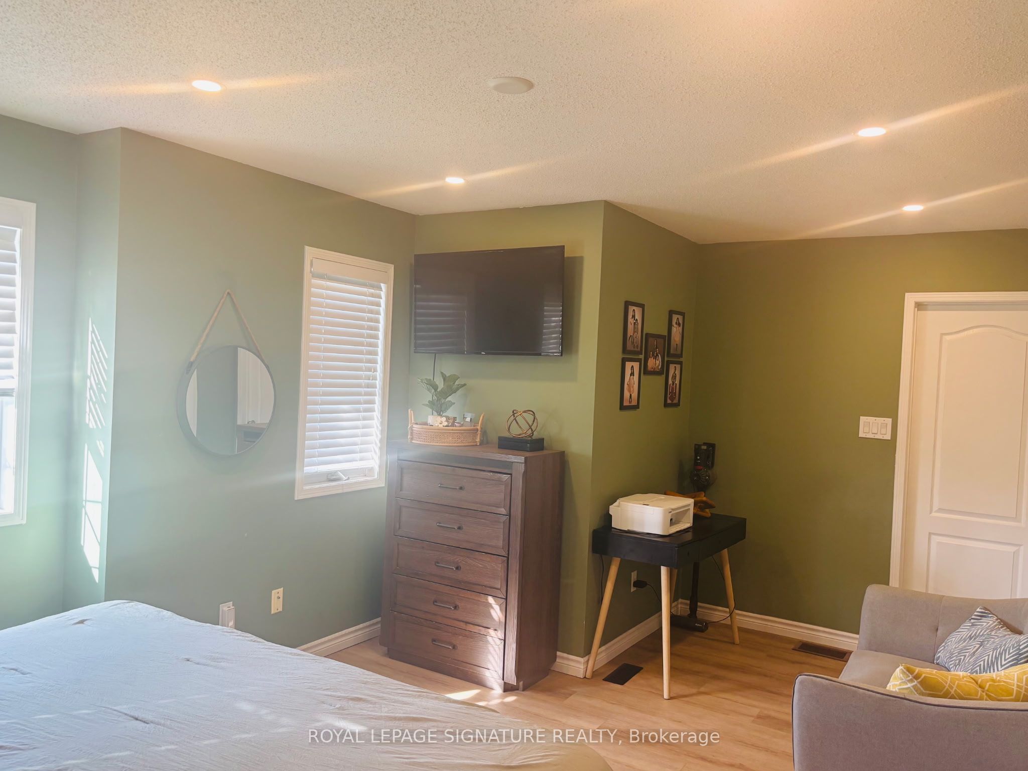 2112 Glenhampton Road Property Photo 34