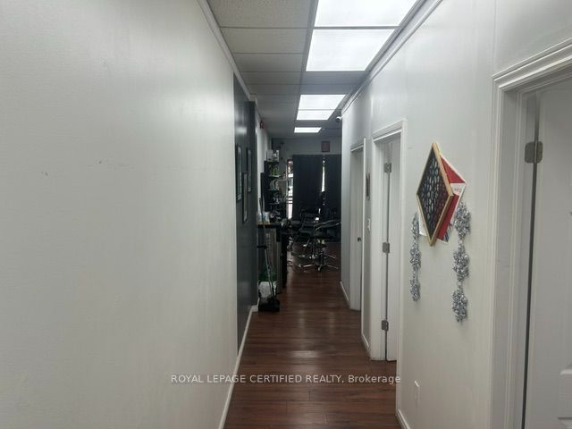 101 Main Street N 5 Property Photo 13