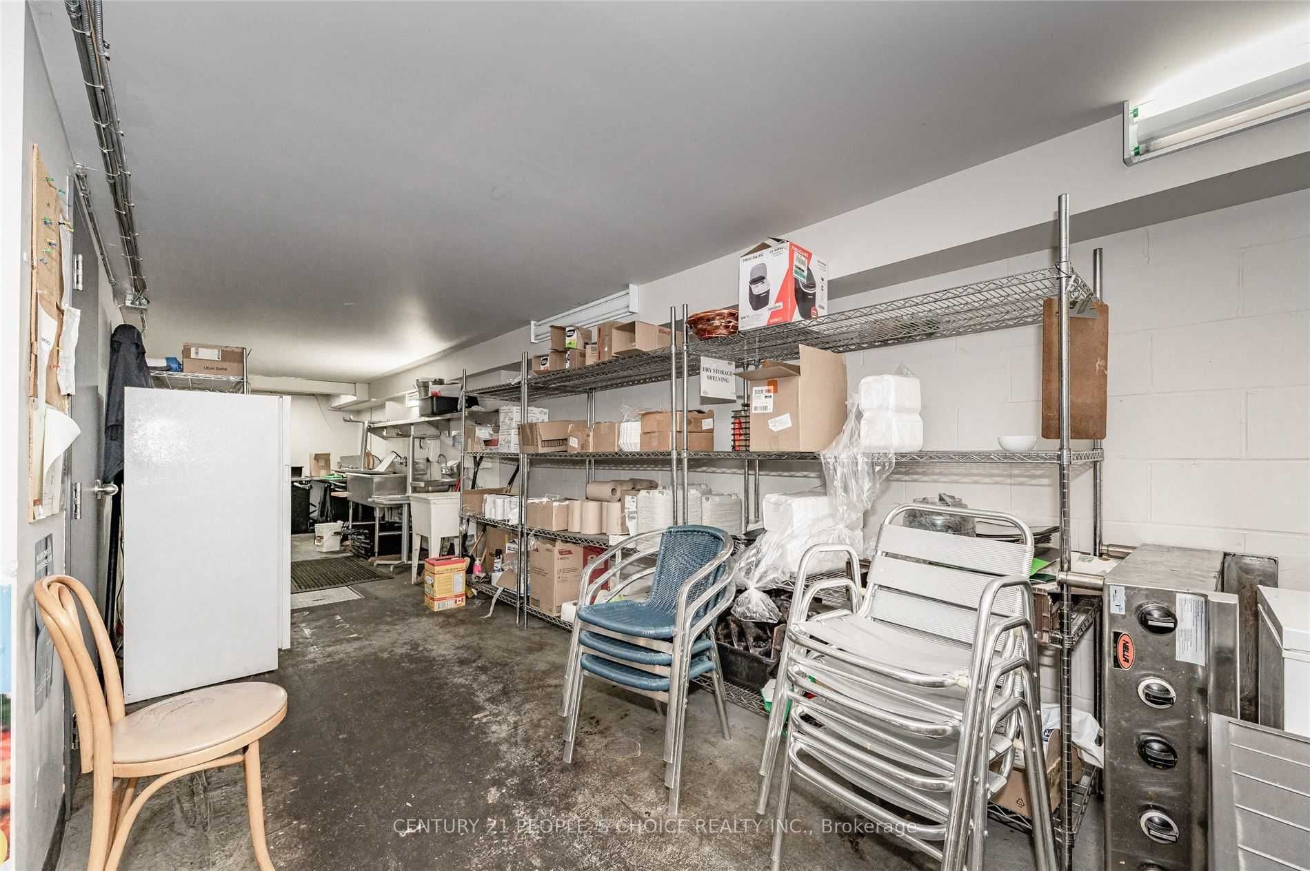337 Lakeshore Road E Property Photo 25