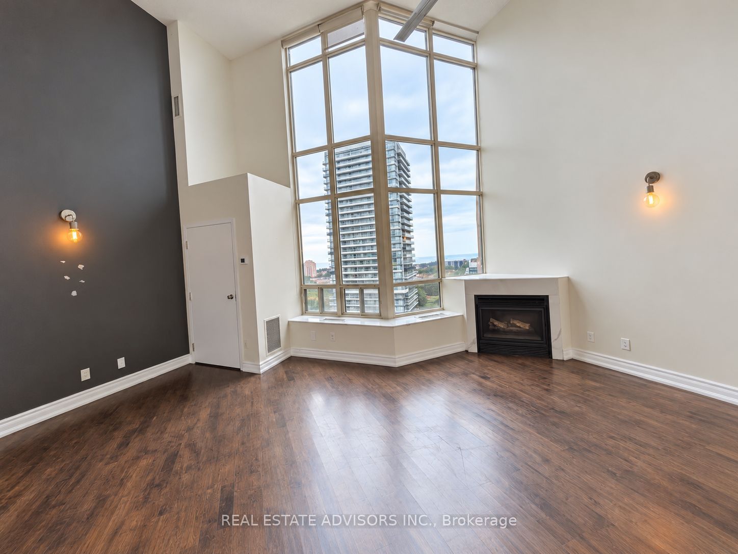 250 Manitoba Street 838 Property Photo 2