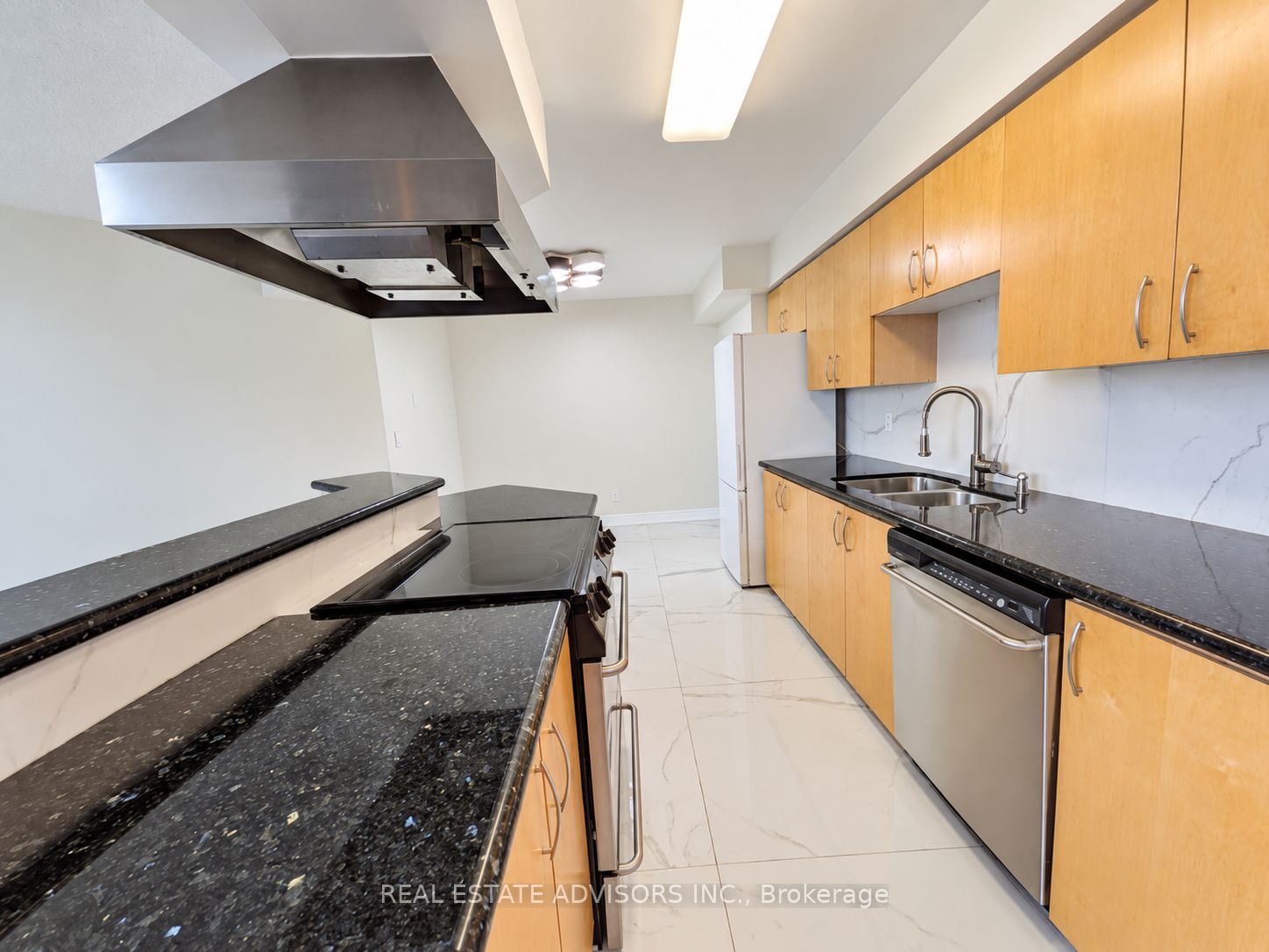 250 Manitoba Street 838 Property Photo 4