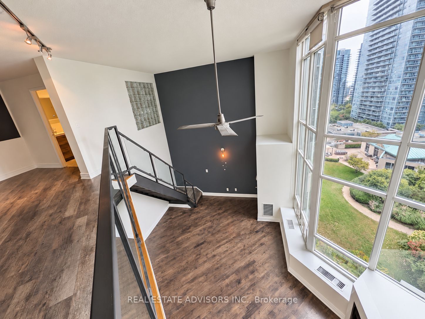 250 Manitoba Street 838 Property Photo 12