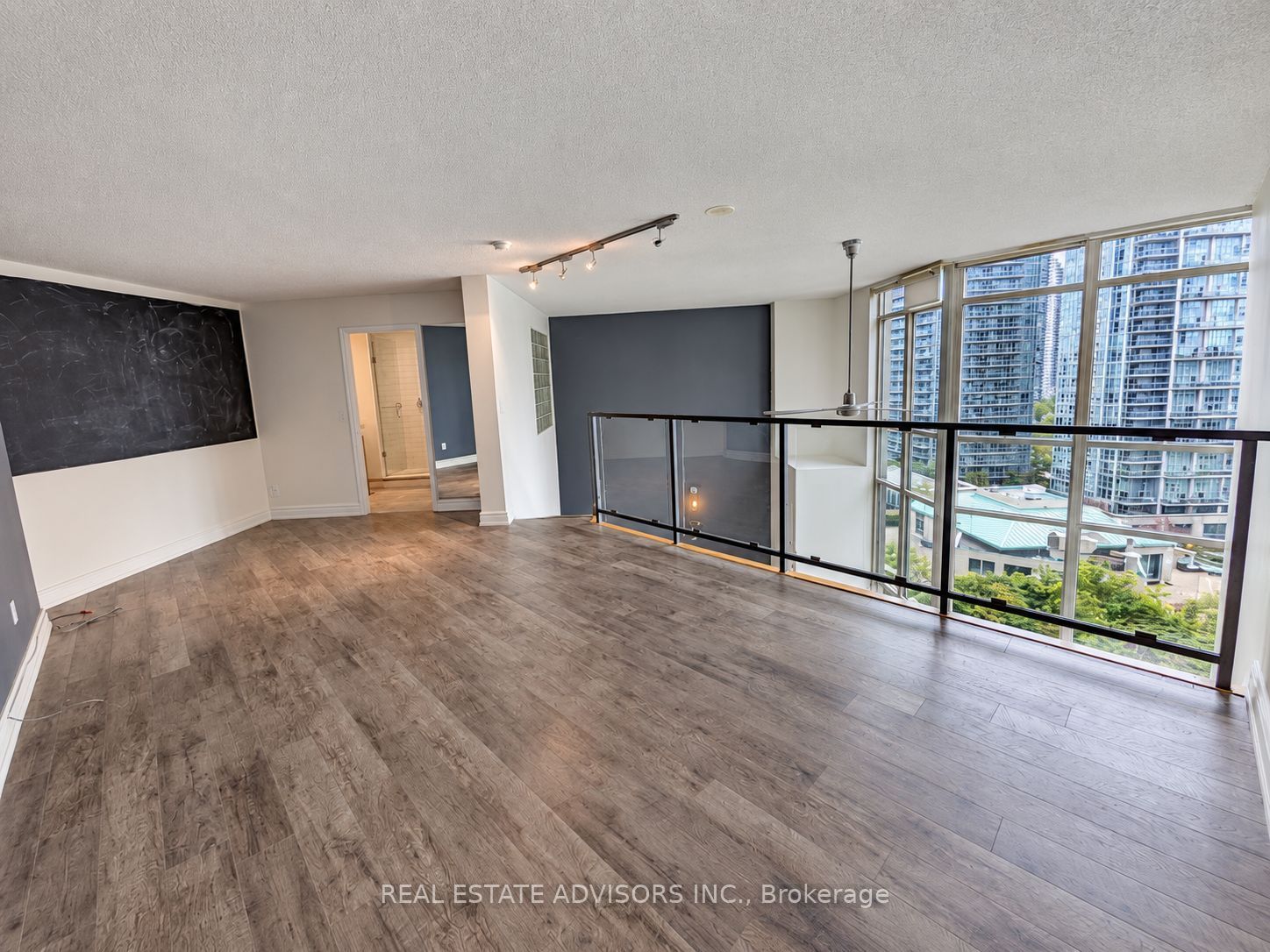 250 Manitoba Street 838 Property Photo 16