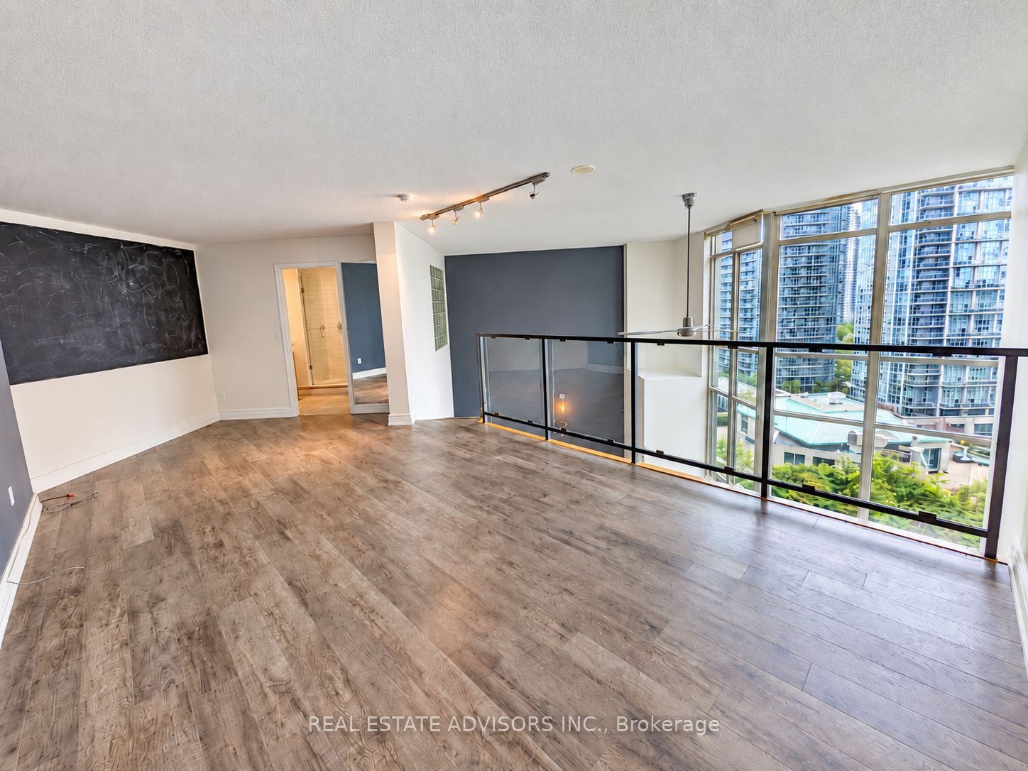 250 Manitoba Street 838 Property Photo 17