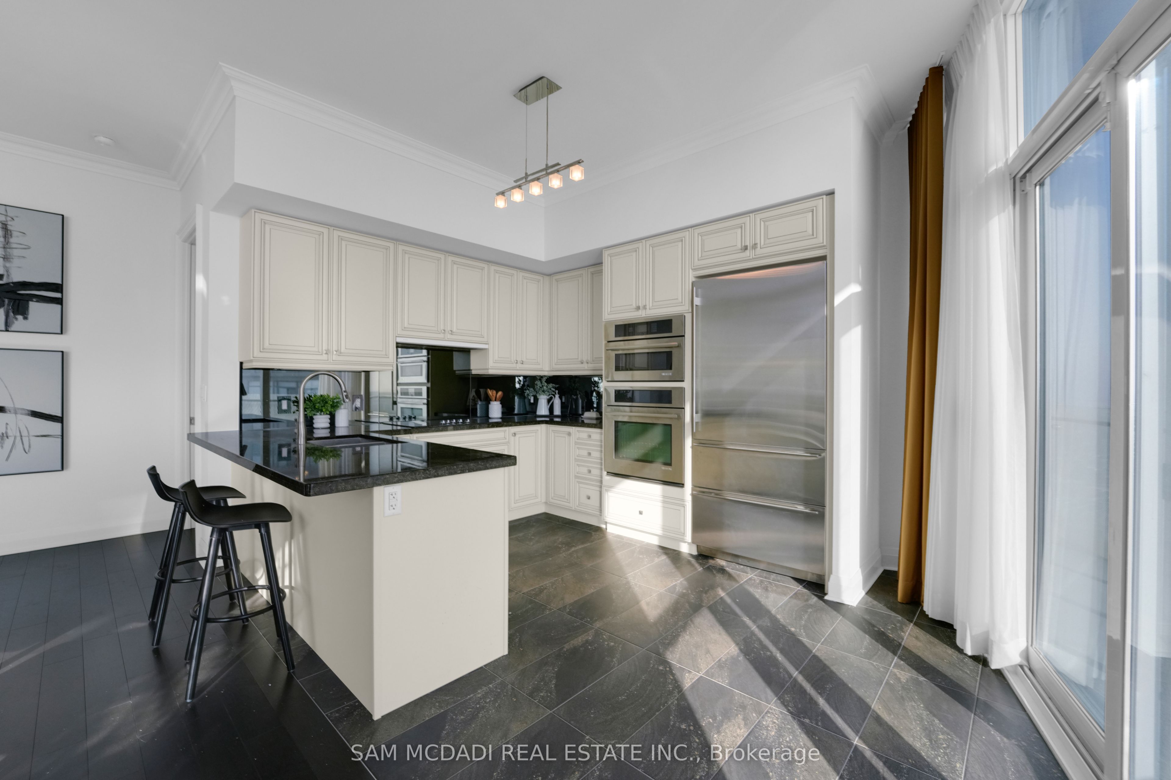 50 Absolute Avenue Ph3 Property Photo 7