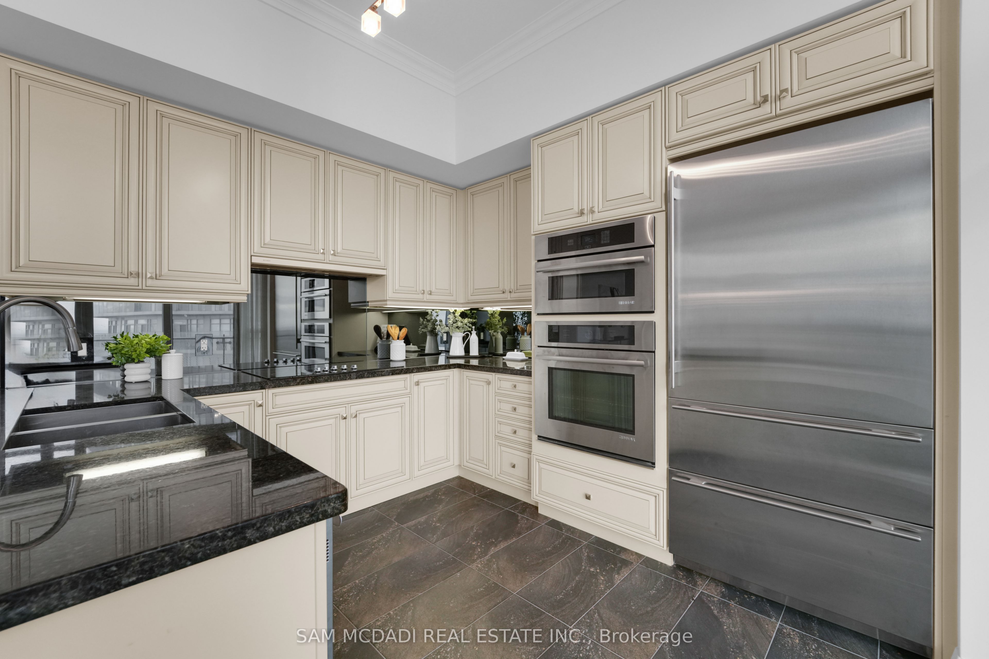 50 Absolute Avenue Ph3 Property Photo 9