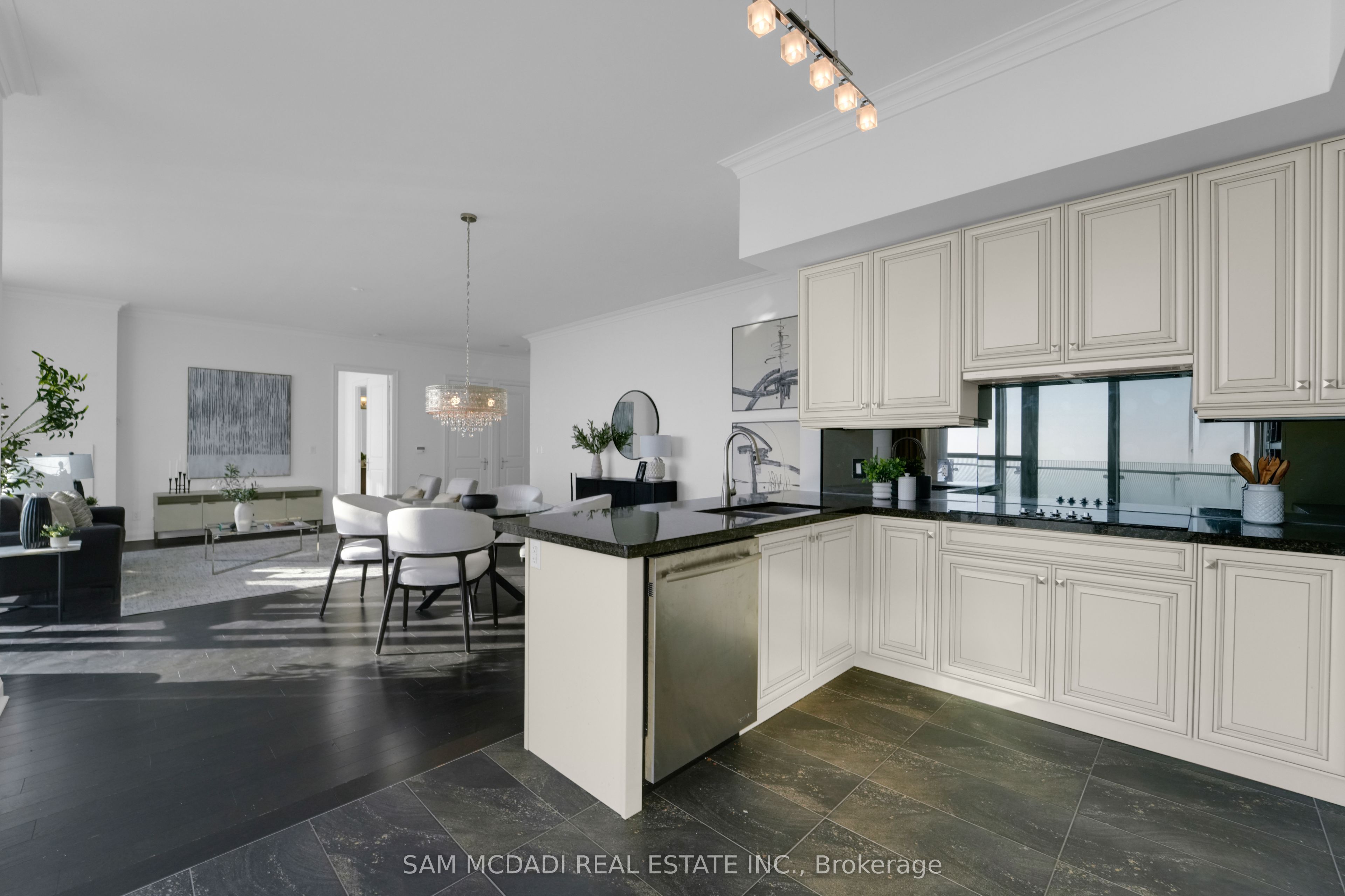 50 Absolute Avenue Ph3 Property Photo 11