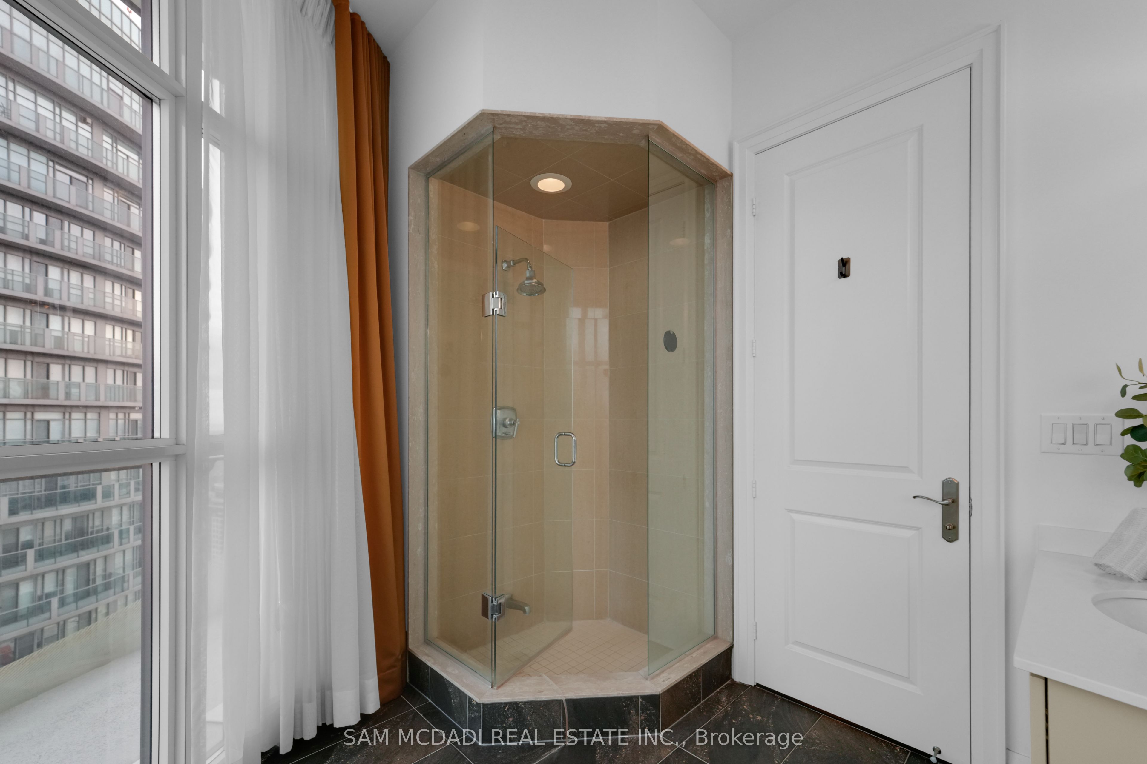 50 Absolute Avenue Ph3 Property Photo 15