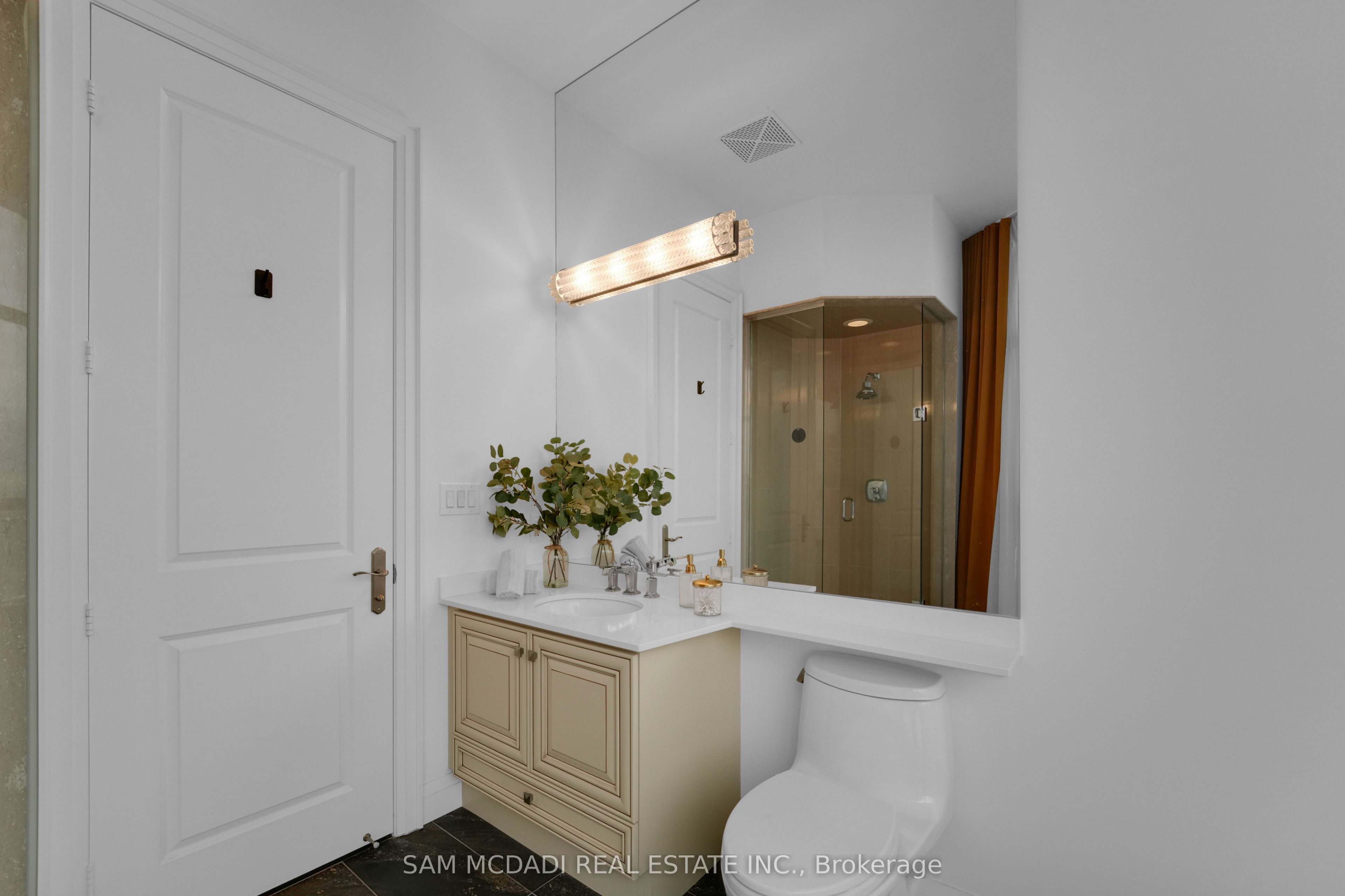50 Absolute Avenue Ph3 Property Photo 17