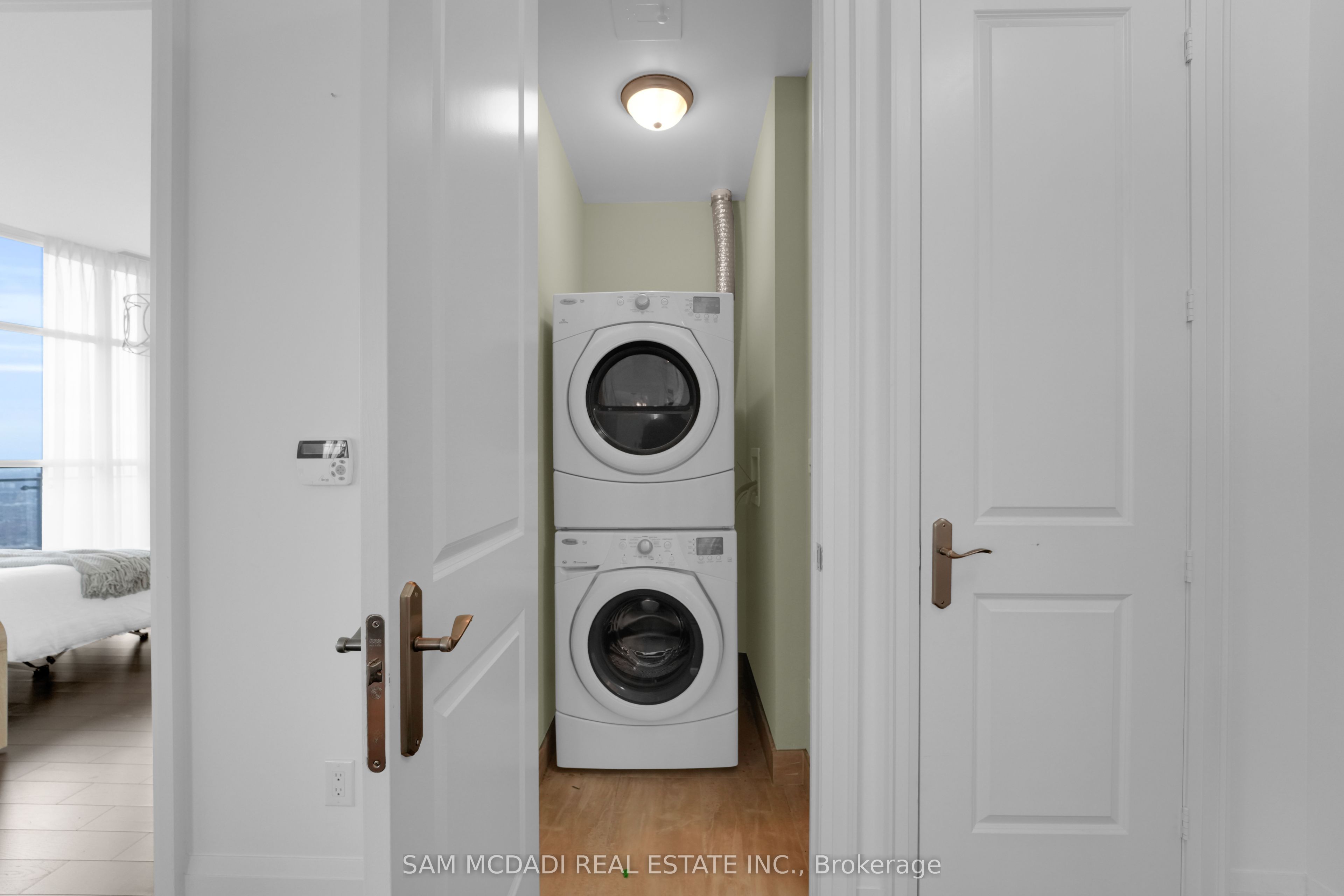 50 Absolute Avenue Ph3 Property Photo 26