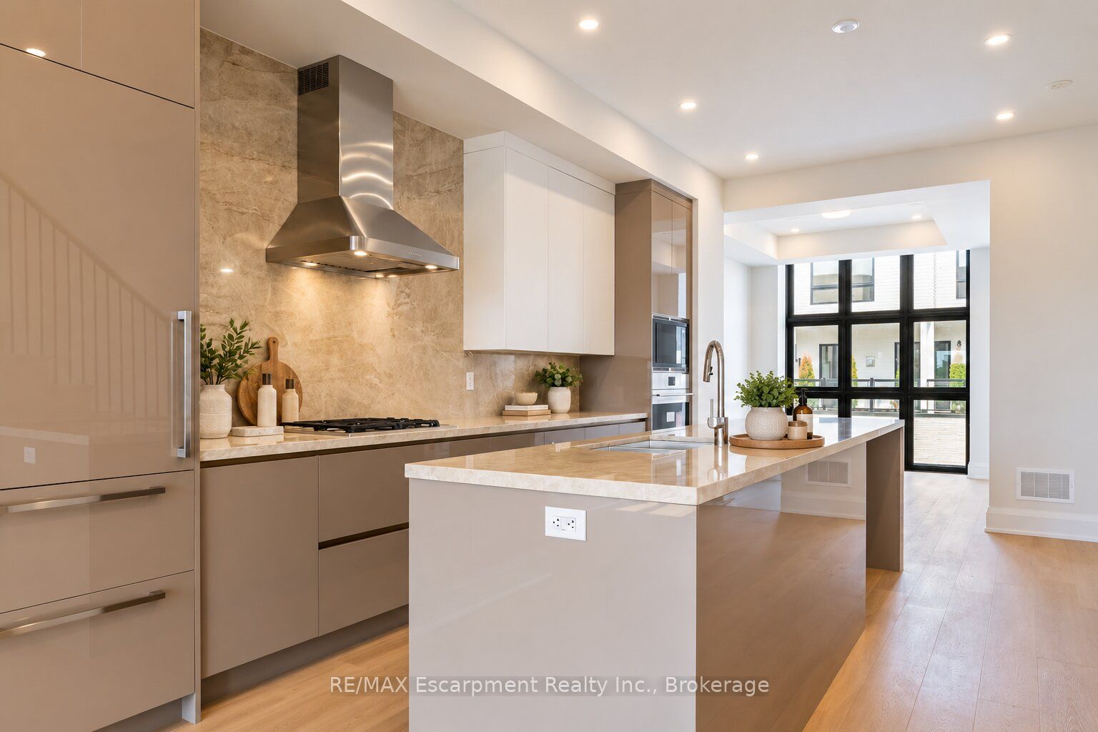 138 East Street 4 Property Photo 6