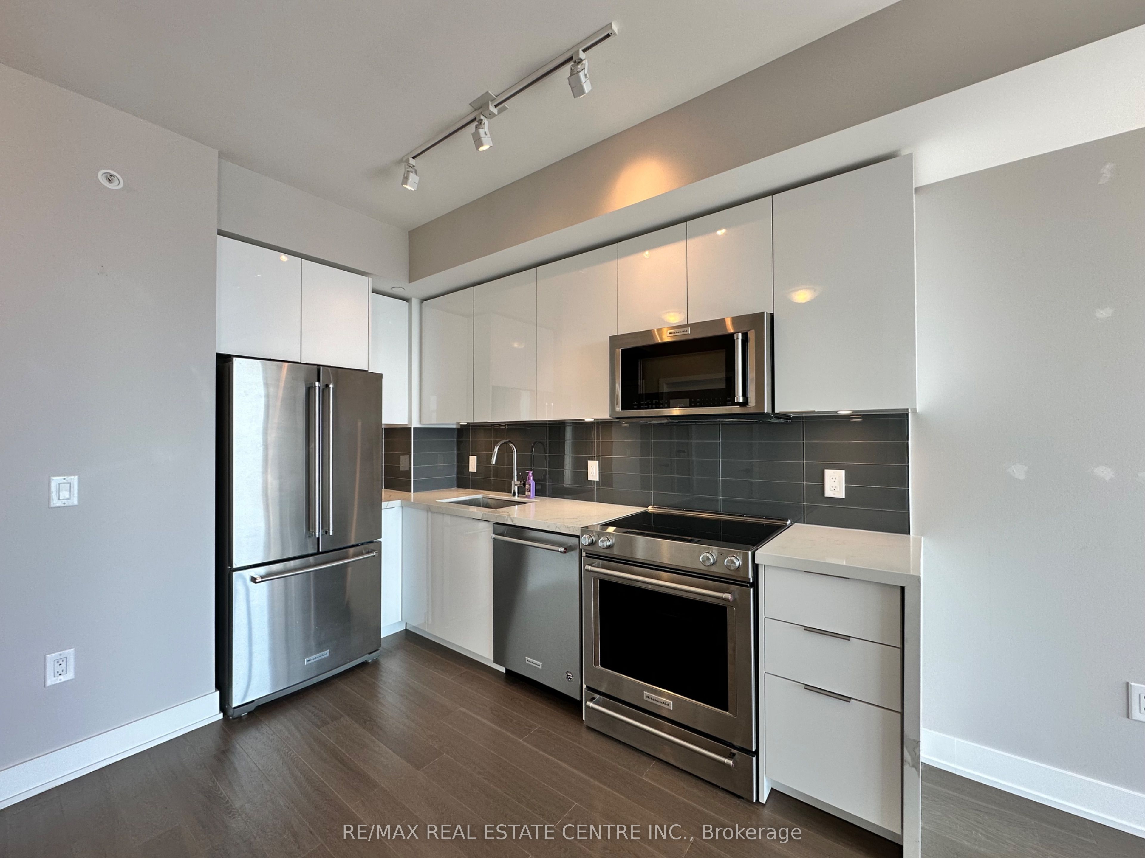 30 Shore Breeze Drive 4911 Property Photo 4